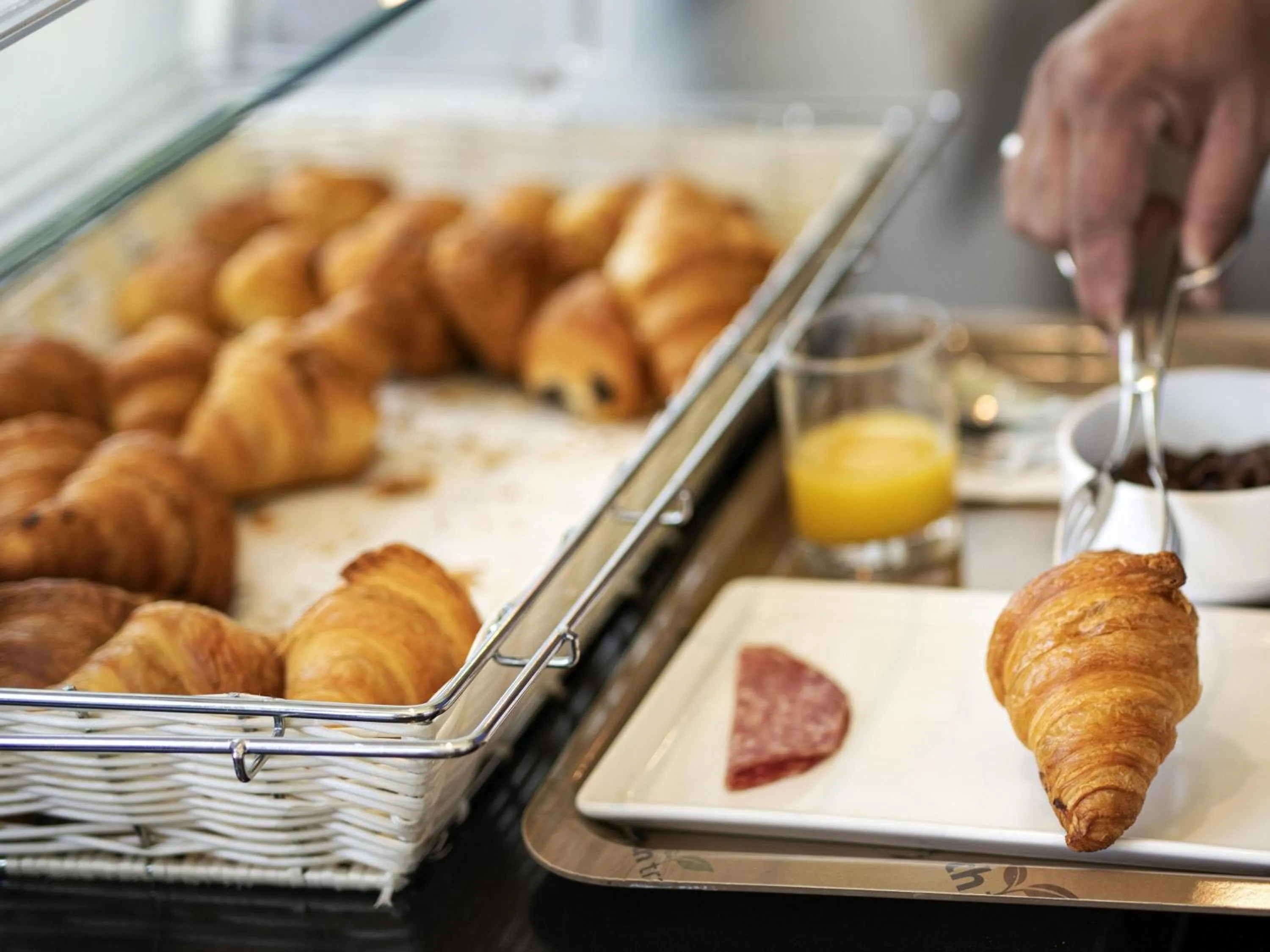 Bedroom in ibis Fribourg