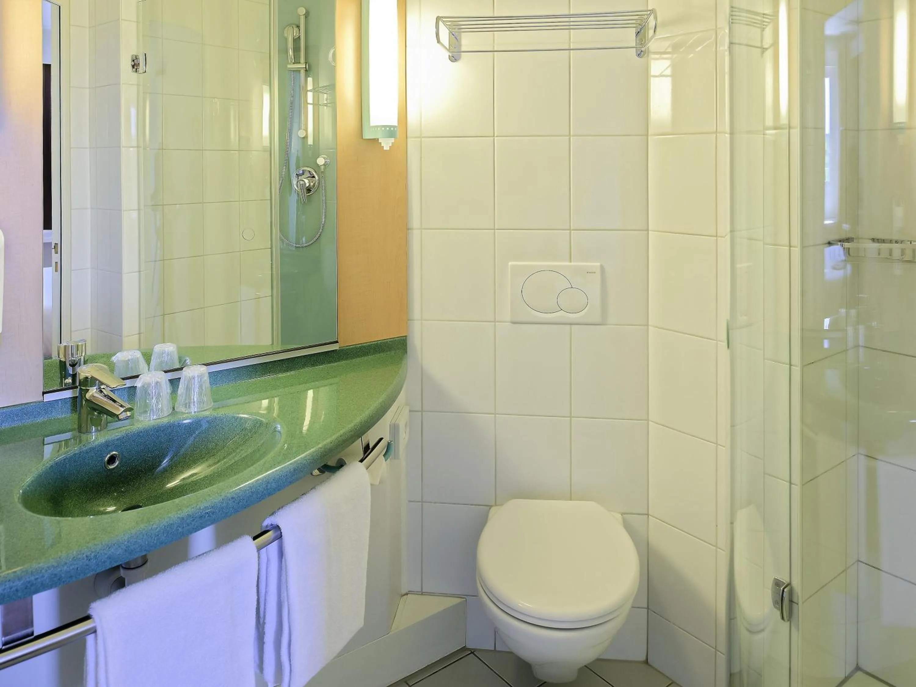 Bedroom in ibis Fribourg