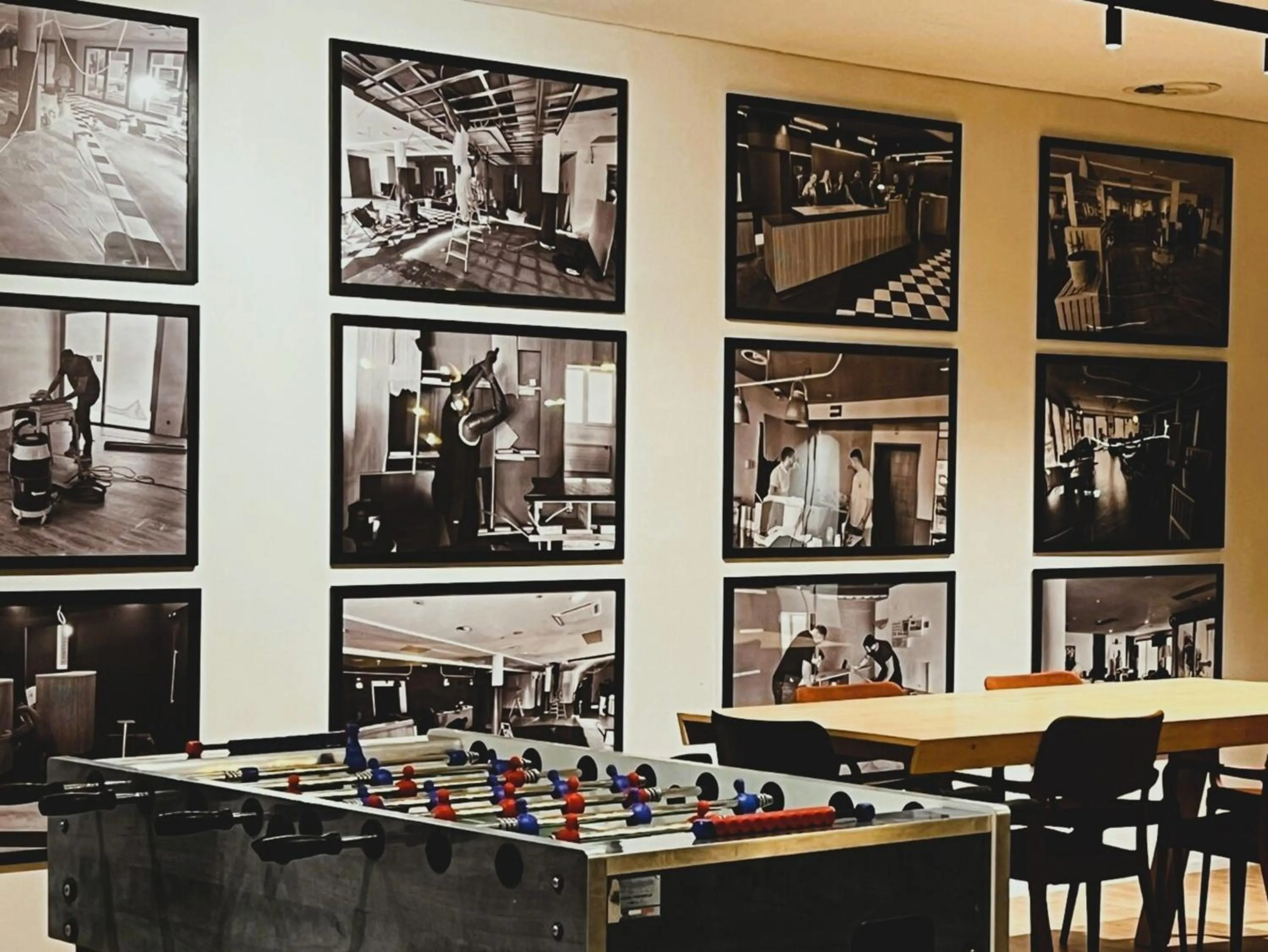 Restaurant/places to eat in ibis Fribourg