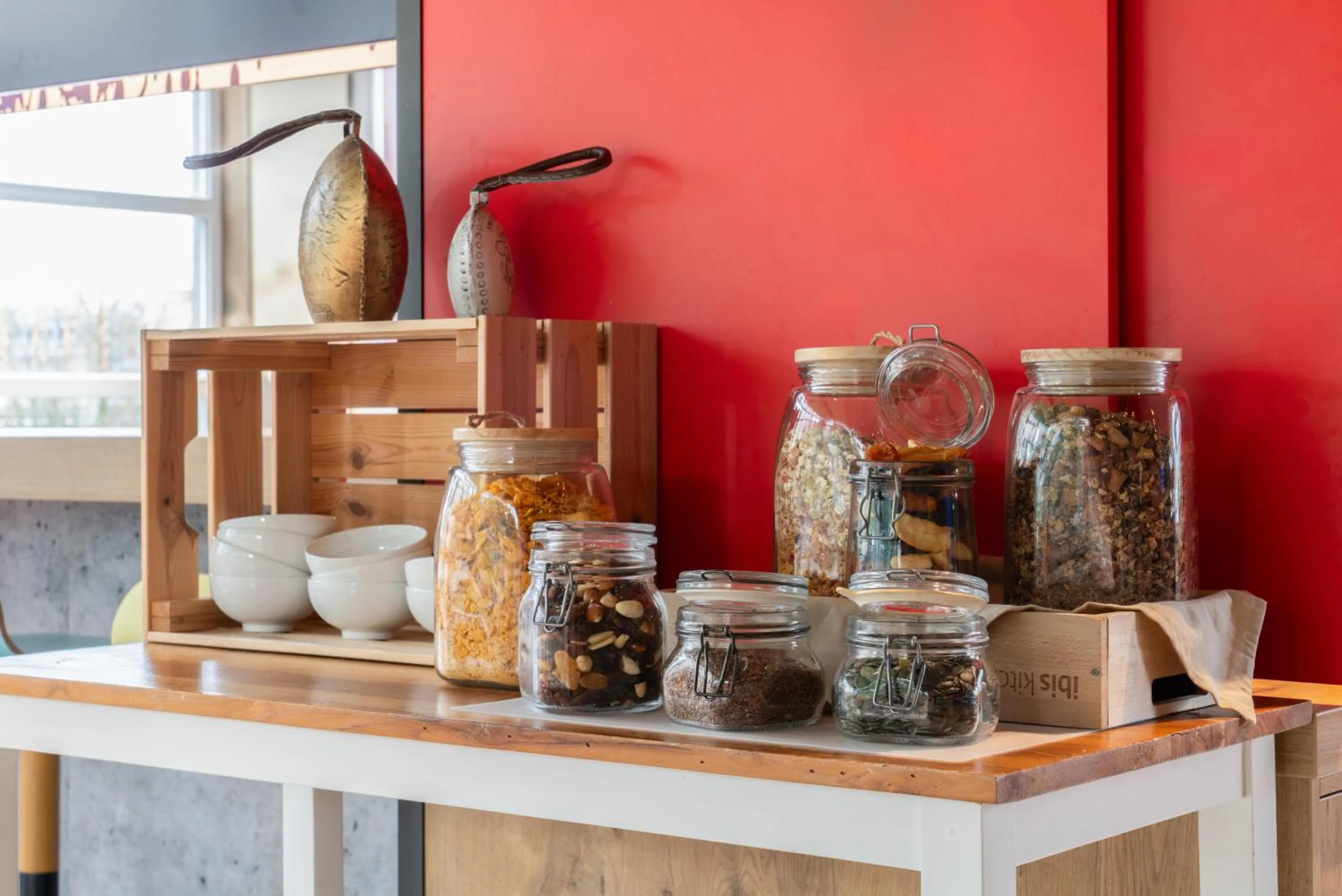 Food and drinks in ibis Genève Aéroport