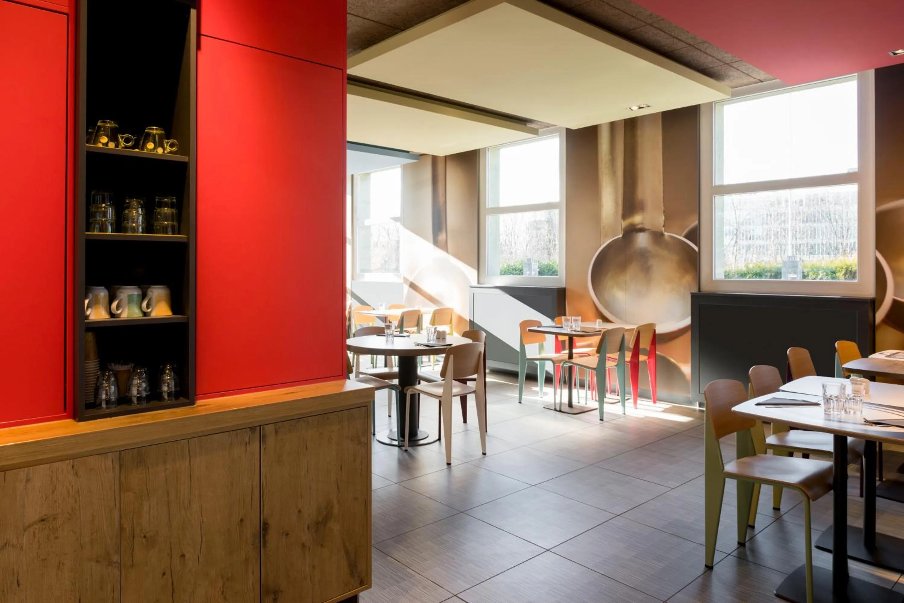 Restaurant/places to eat in ibis Genève Aéroport