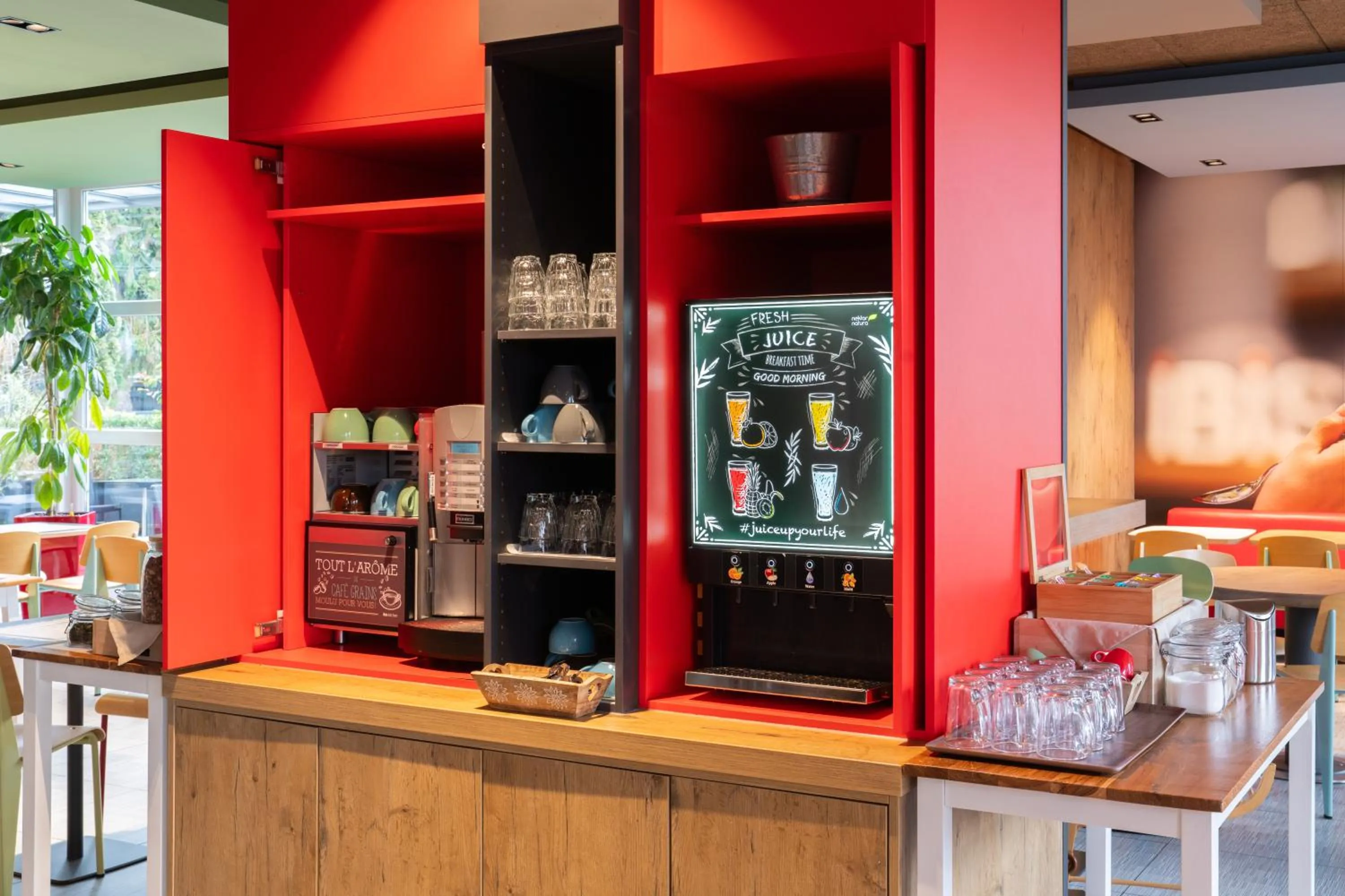 Breakfast in ibis Genève Aéroport