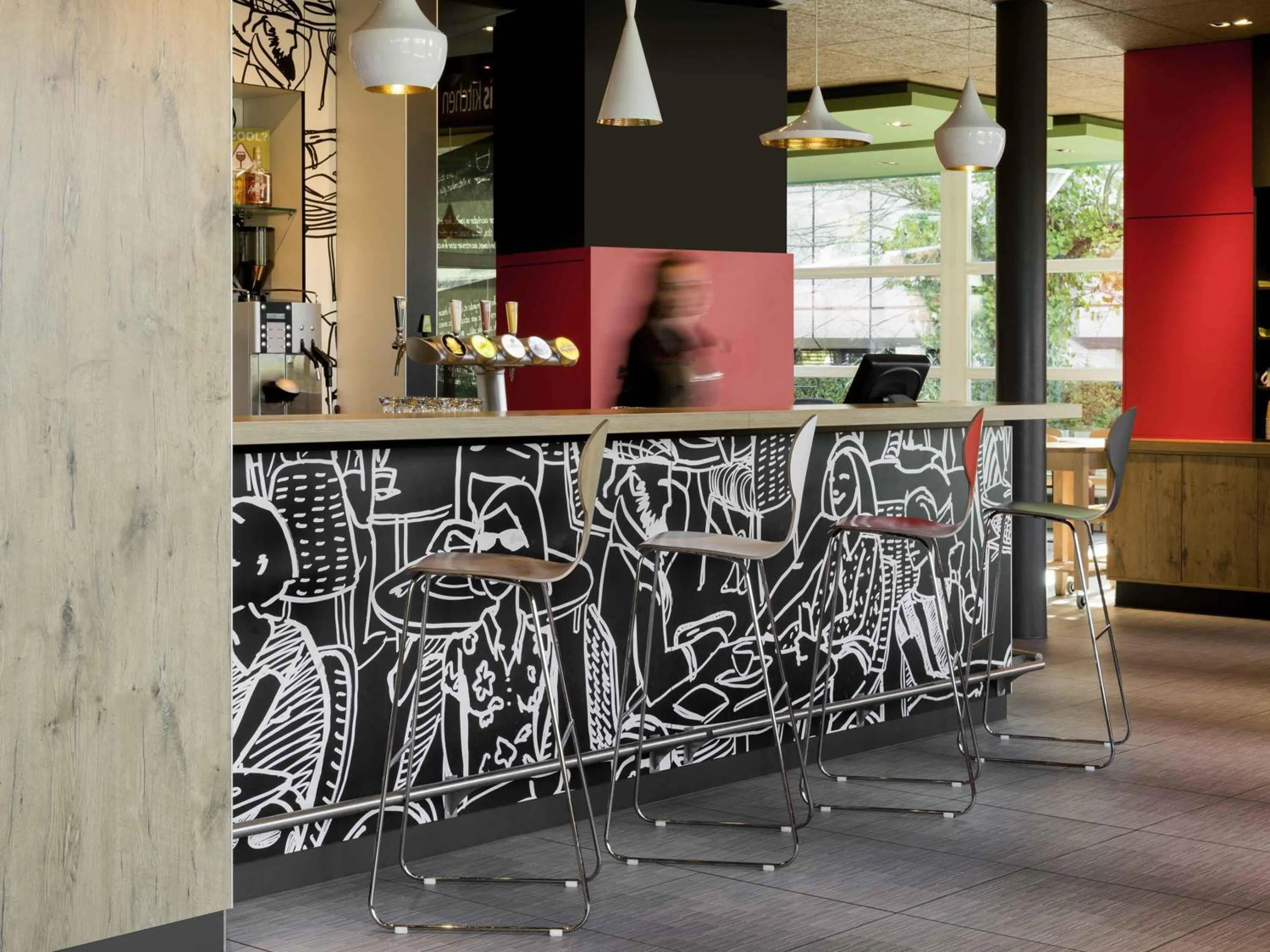 Lounge or bar in ibis Genève Aéroport