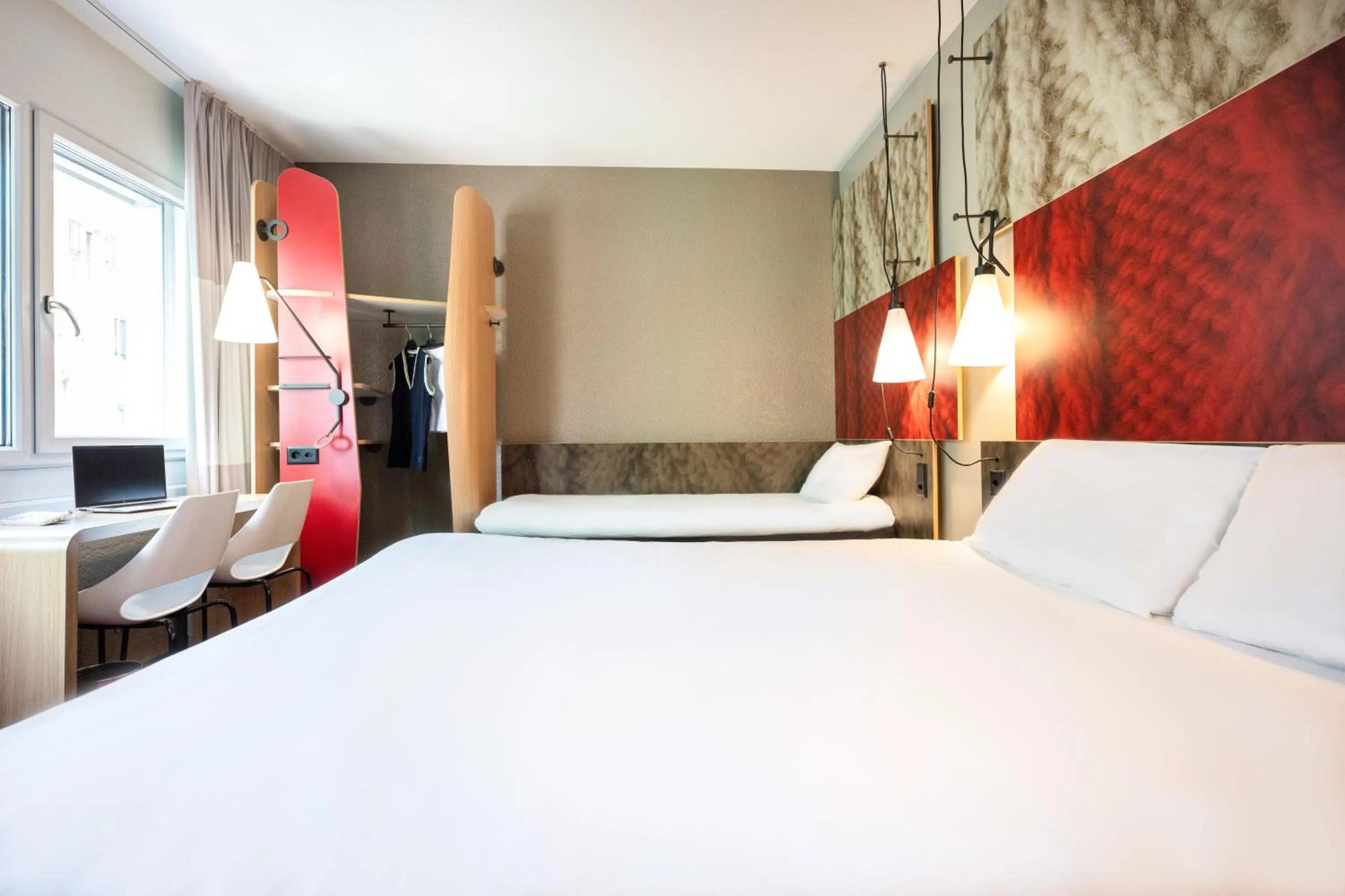 Bedroom, Bed in ibis Genève Centre Gare