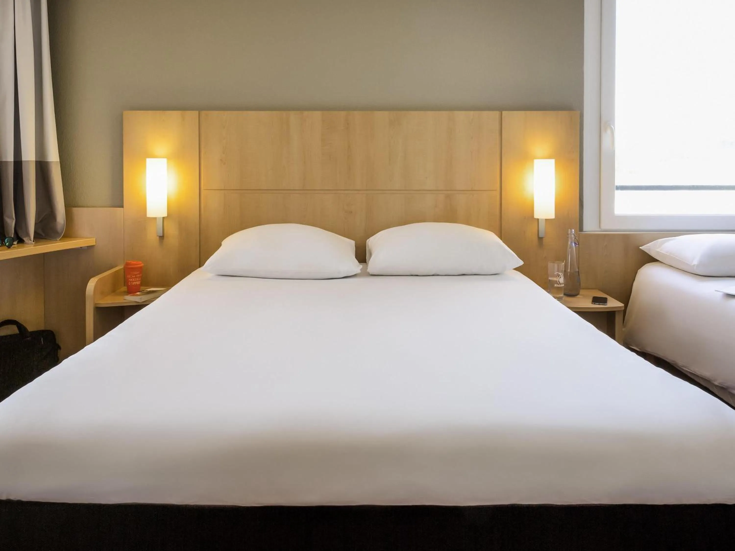 Bedroom, Bed in ibis Lausanne Crissier