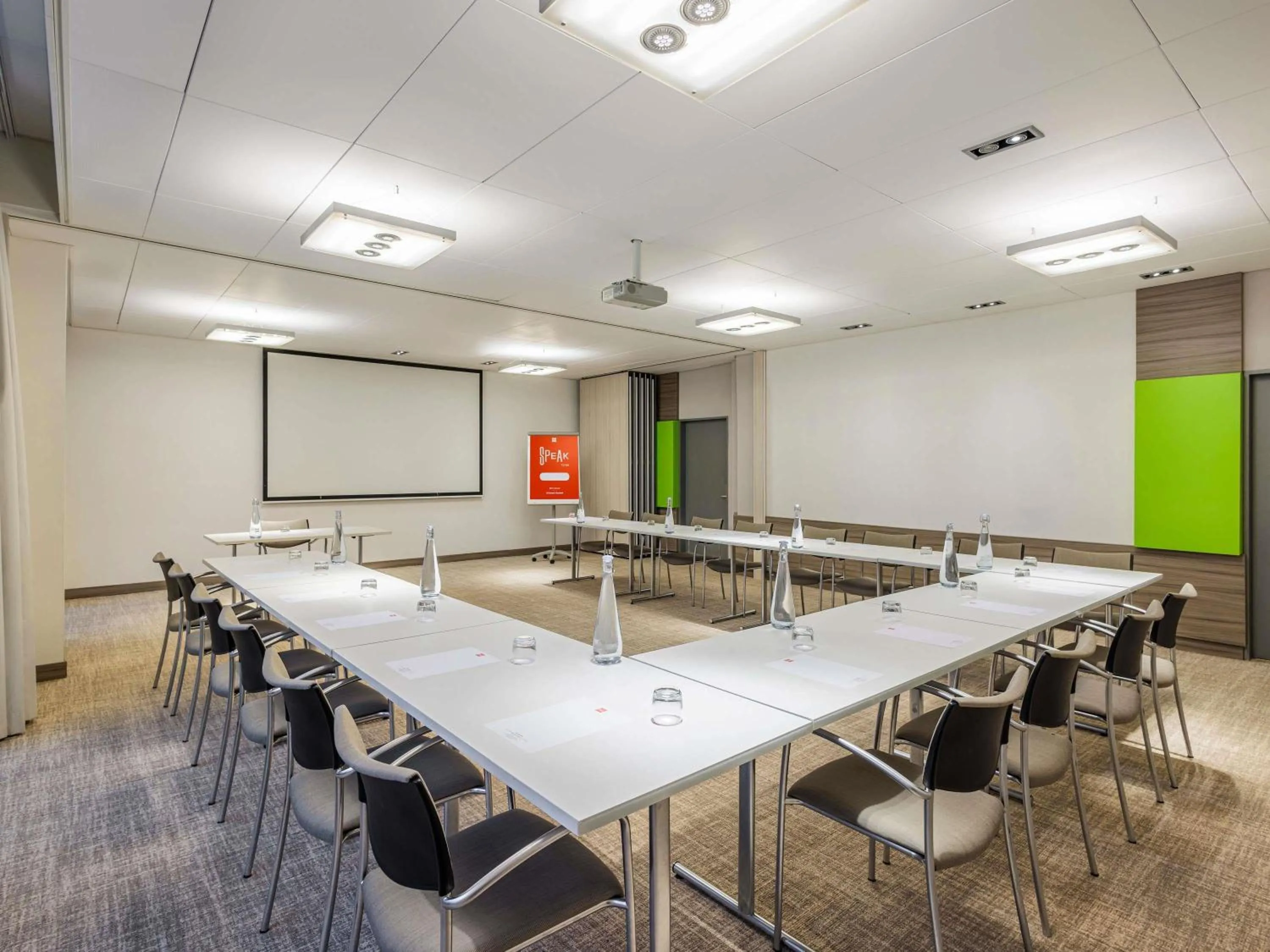 Meeting/conference room in ibis Lausanne Crissier