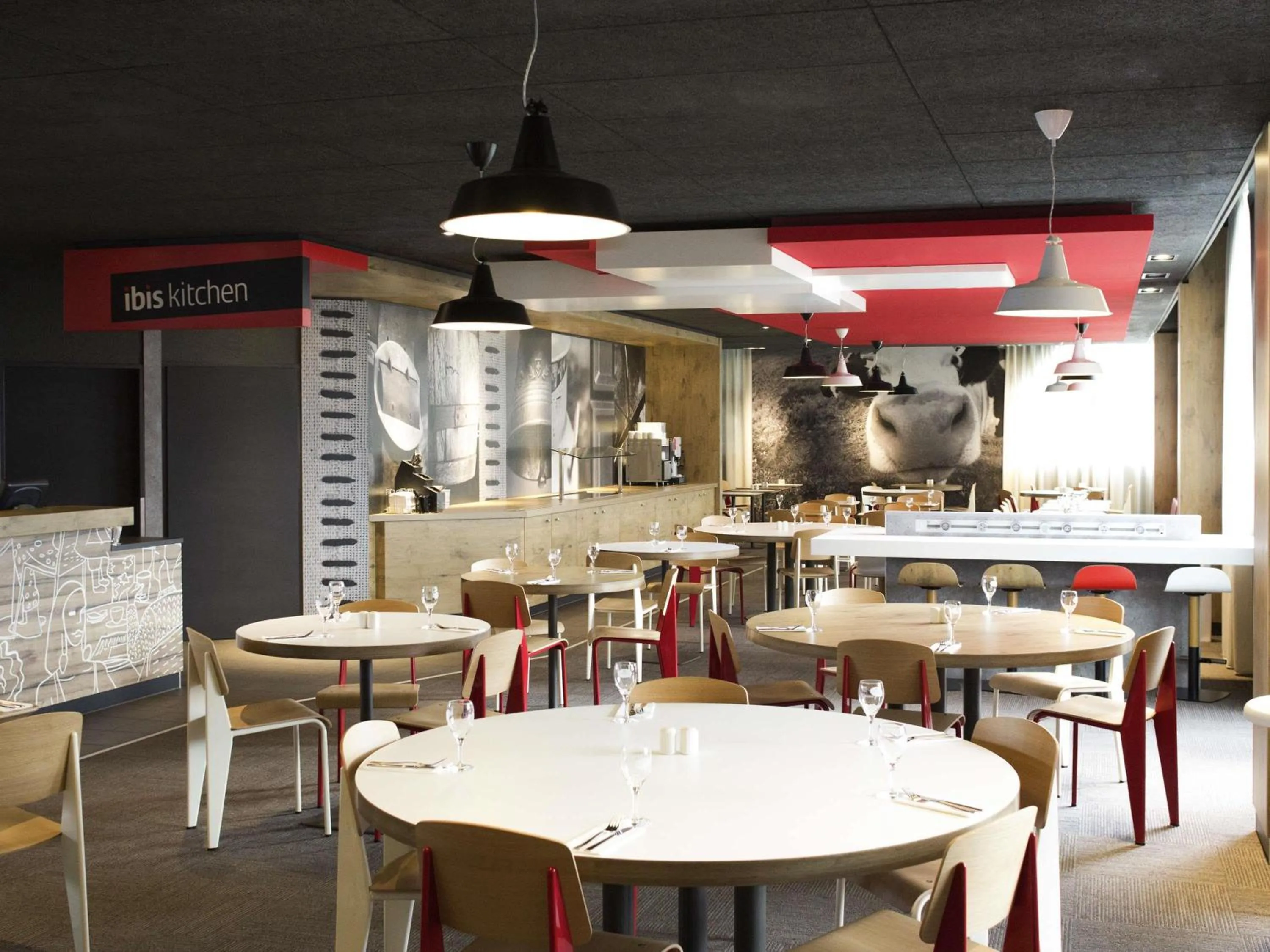 Restaurant/places to eat in ibis Lausanne Crissier