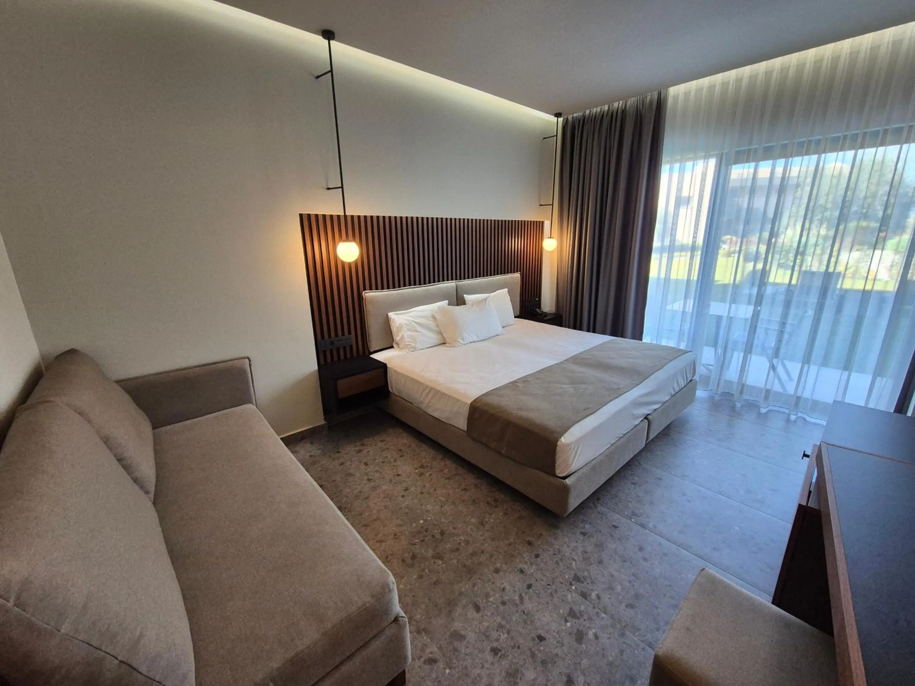 Photo of the whole room, Bed in Thassos Imperial Resort