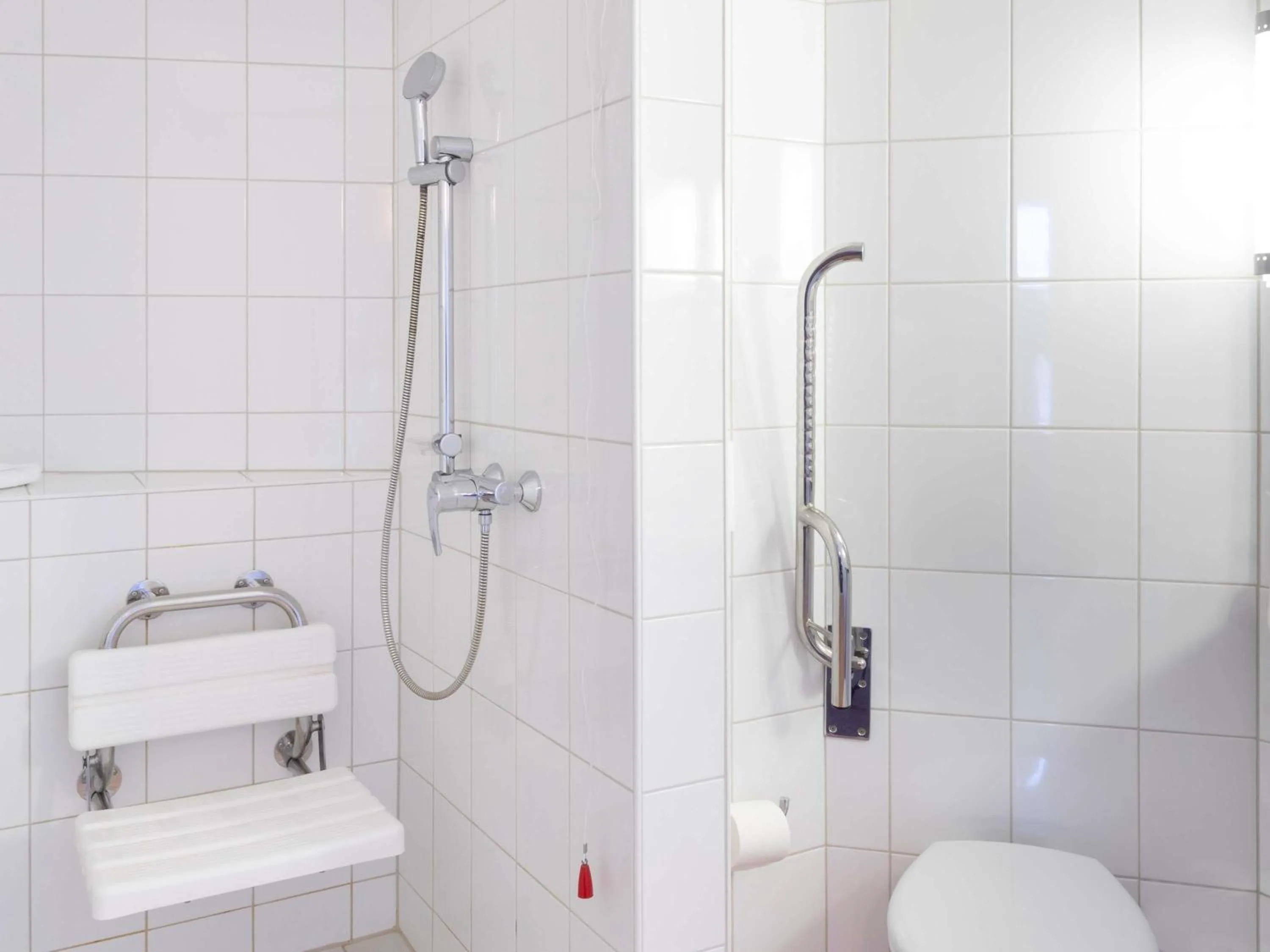 Bedroom in ibis Basel Bahnhof