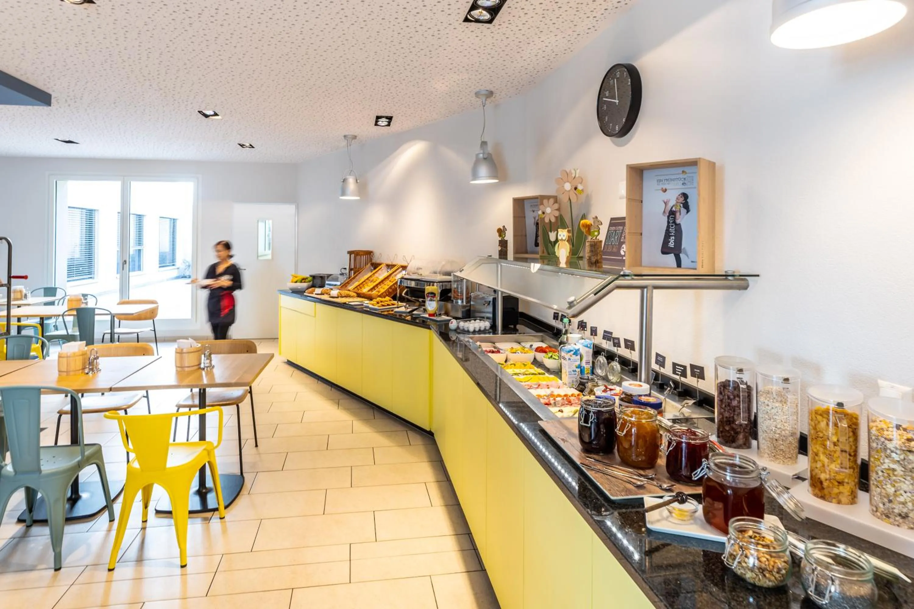 Buffet breakfast in ibis Basel Bahnhof