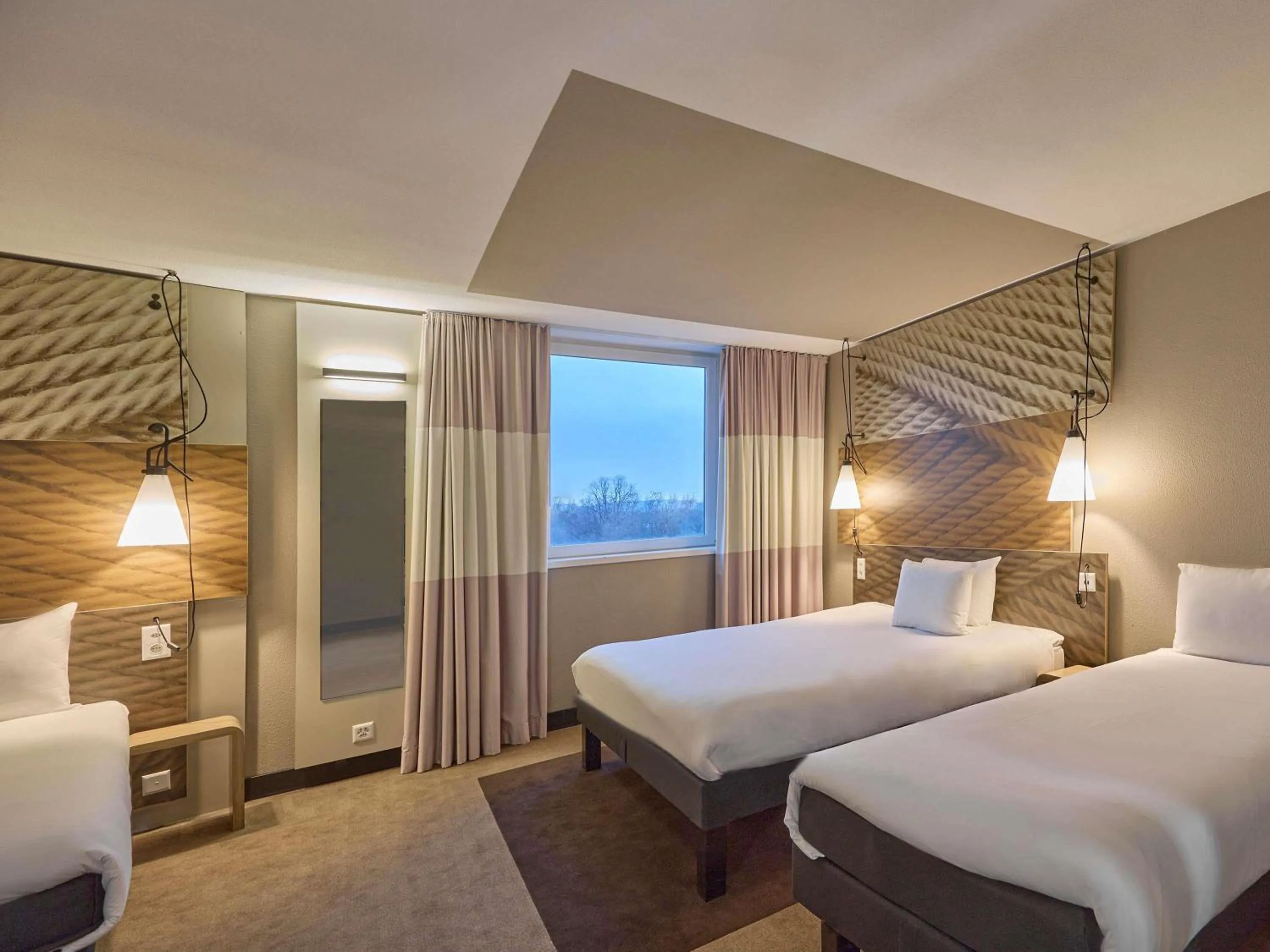 Bedroom, Bed in ibis Bern Expo