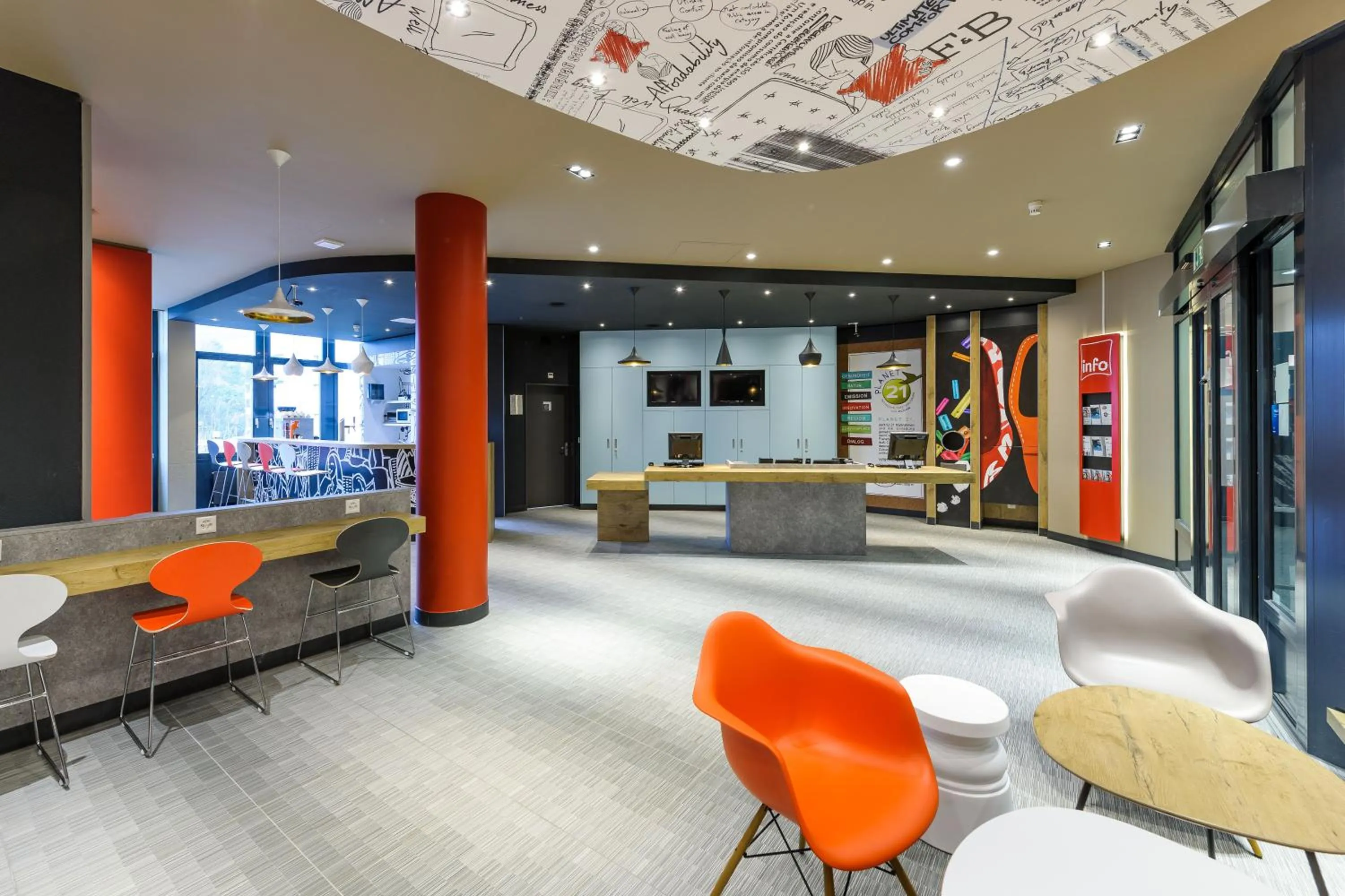 Lobby or reception in ibis Luzern Kriens