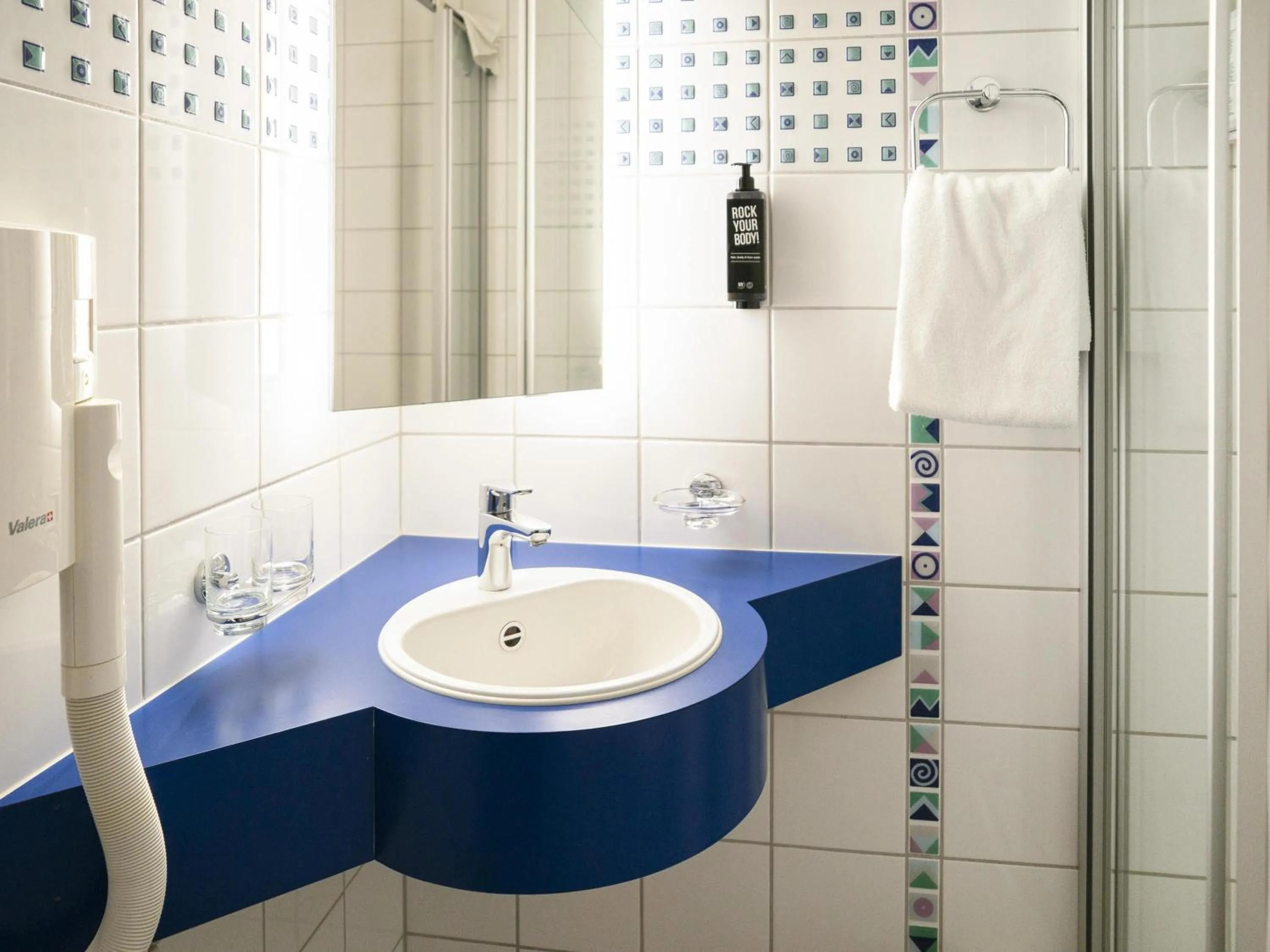 Bedroom in ibis Luzern Kriens