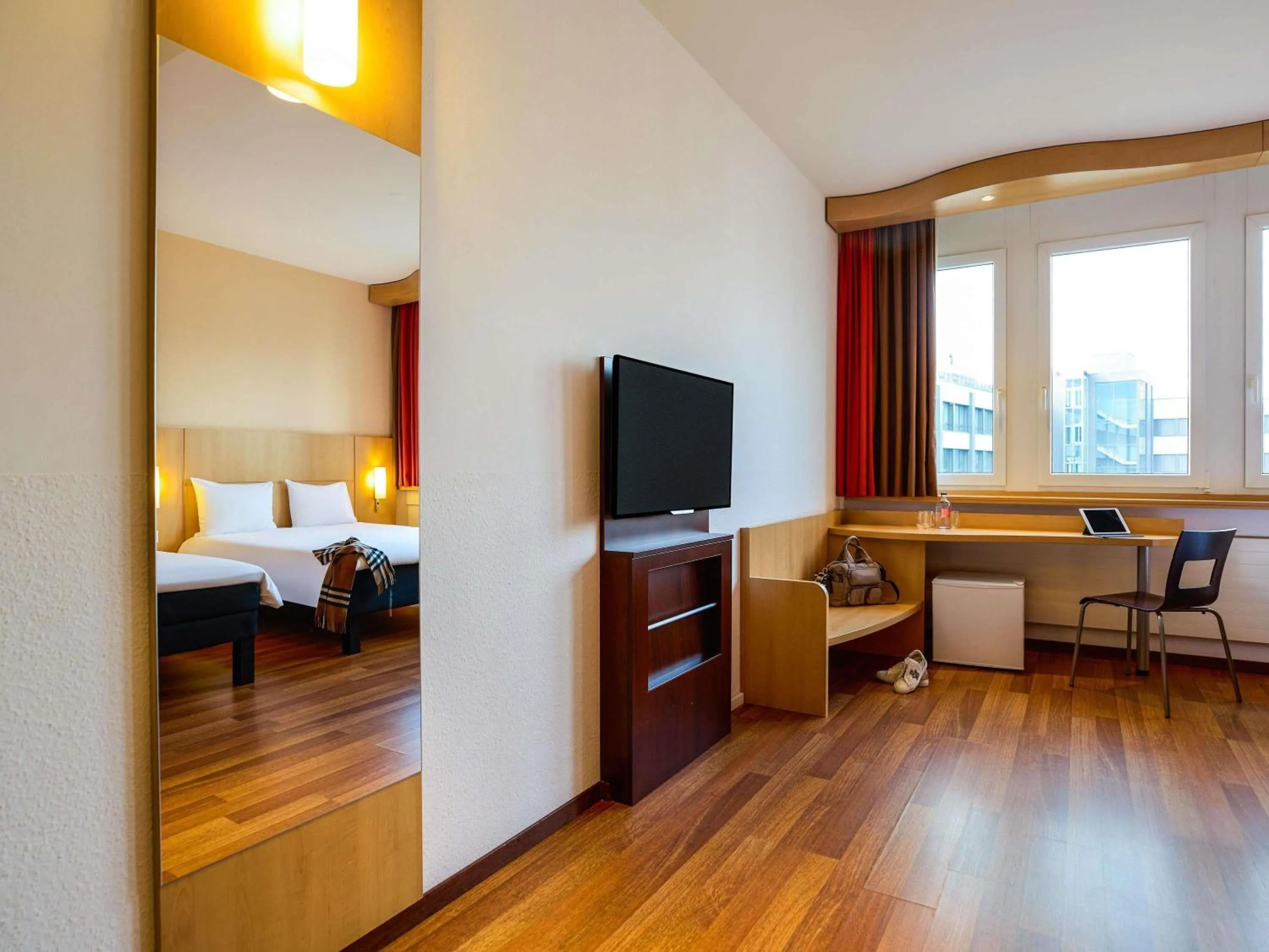 Bedroom, Bed in ibis Luzern Kriens