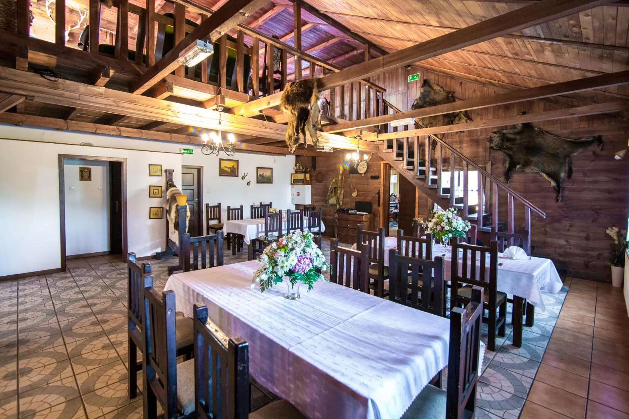 Restaurant/places to eat in Karczma Pod Topolami
