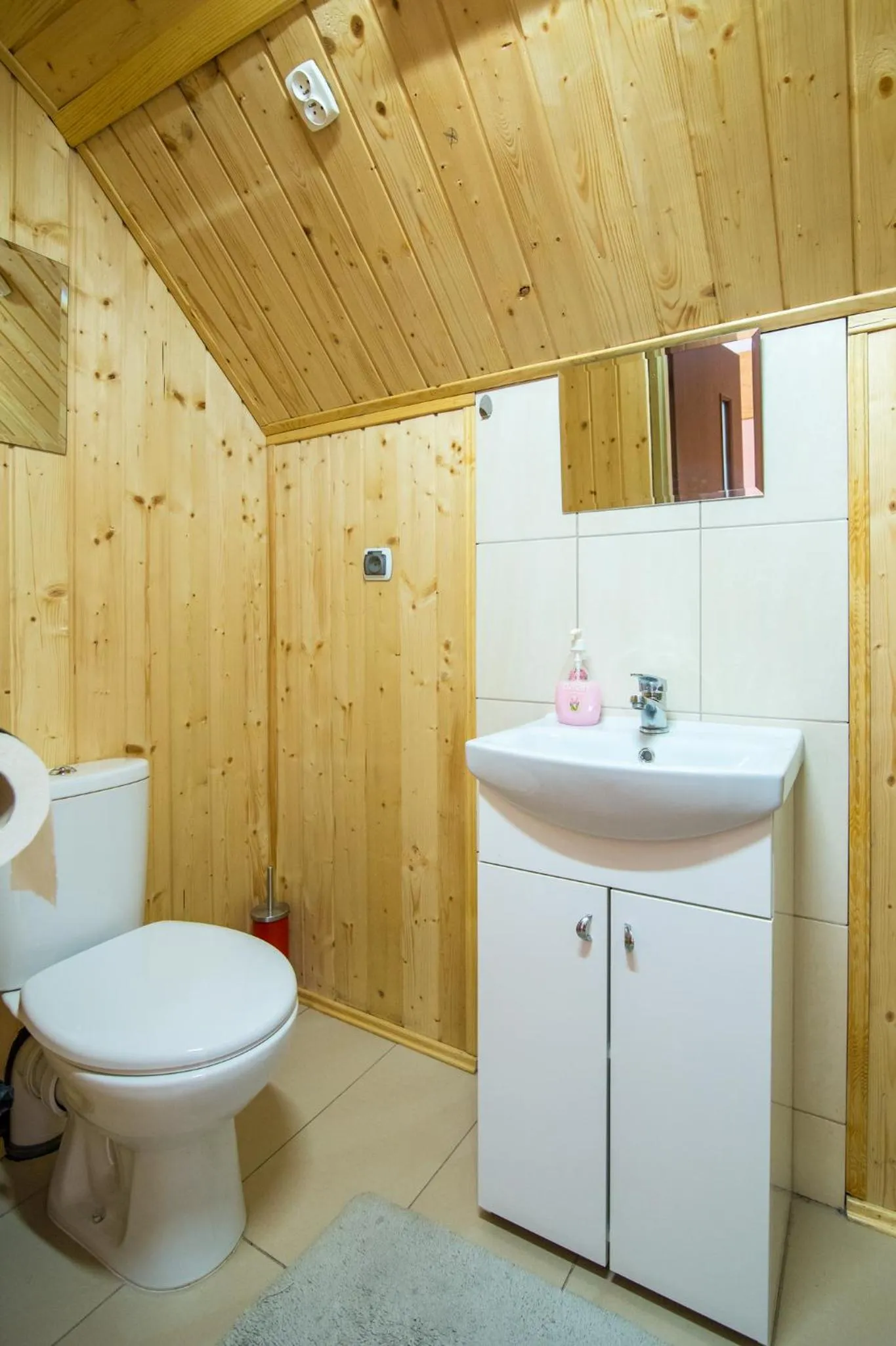 Bathroom in Karczma Pod Topolami