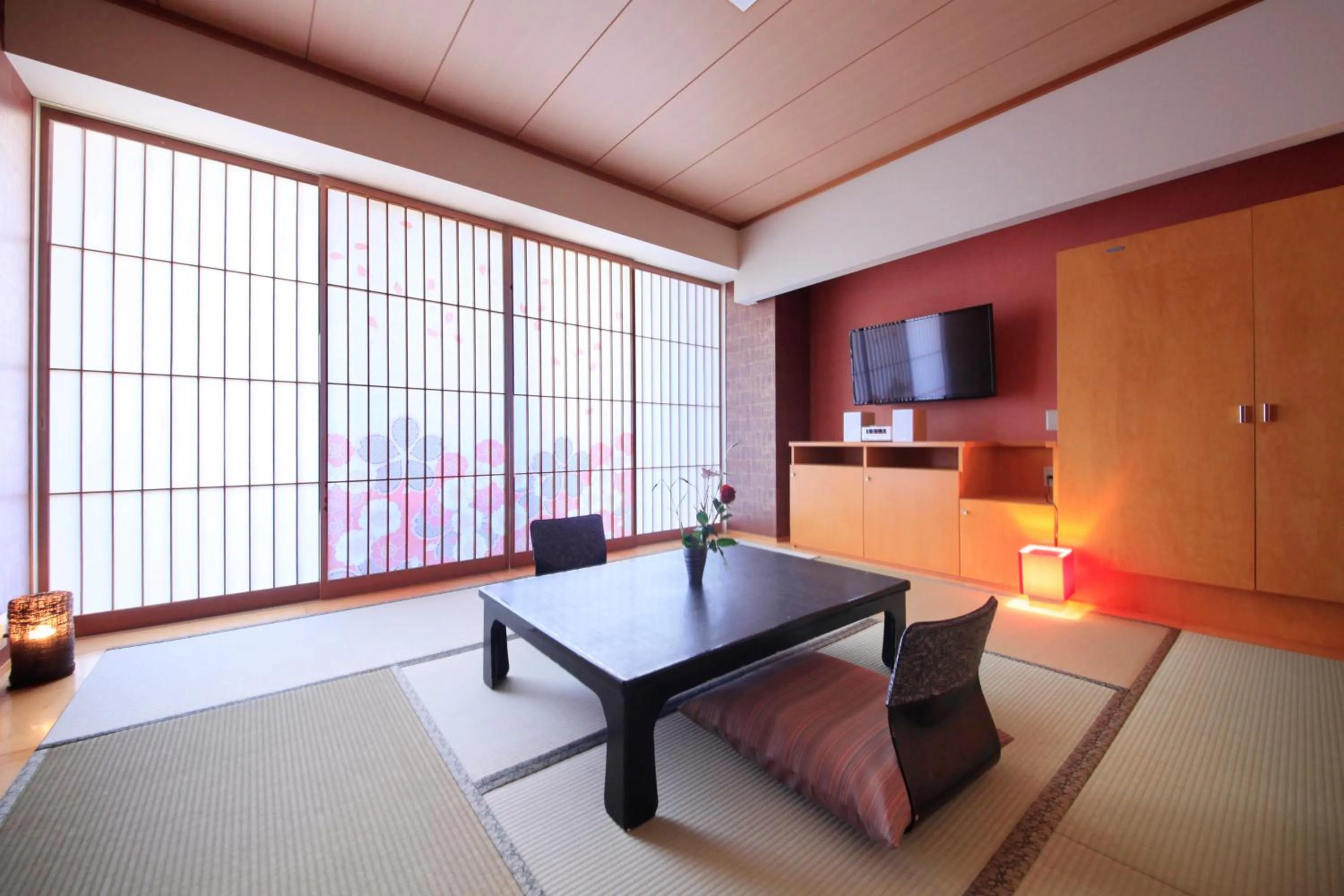 Photo of the whole room in Atami Tensui
