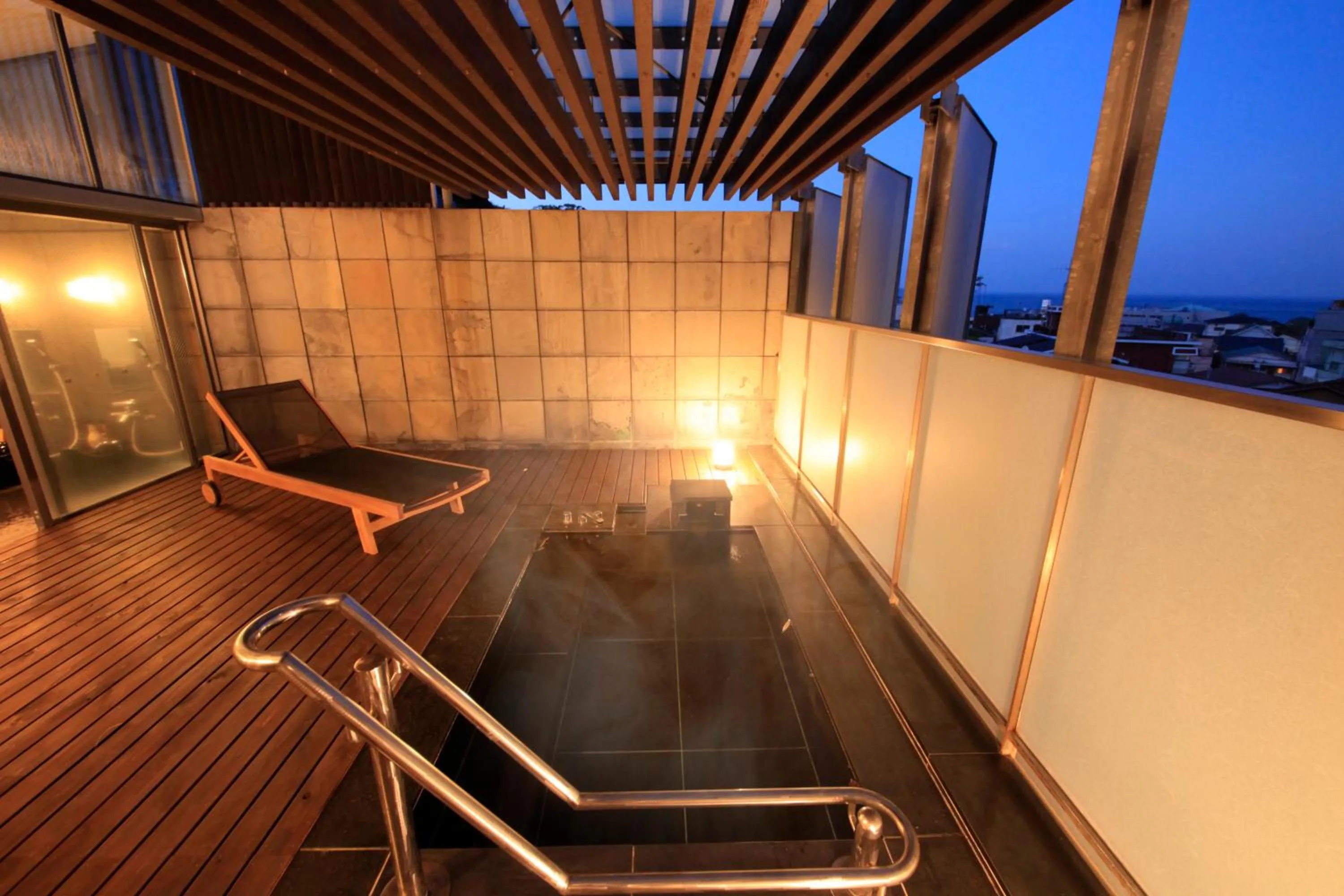 Hot Spring Bath in Atami Tensui