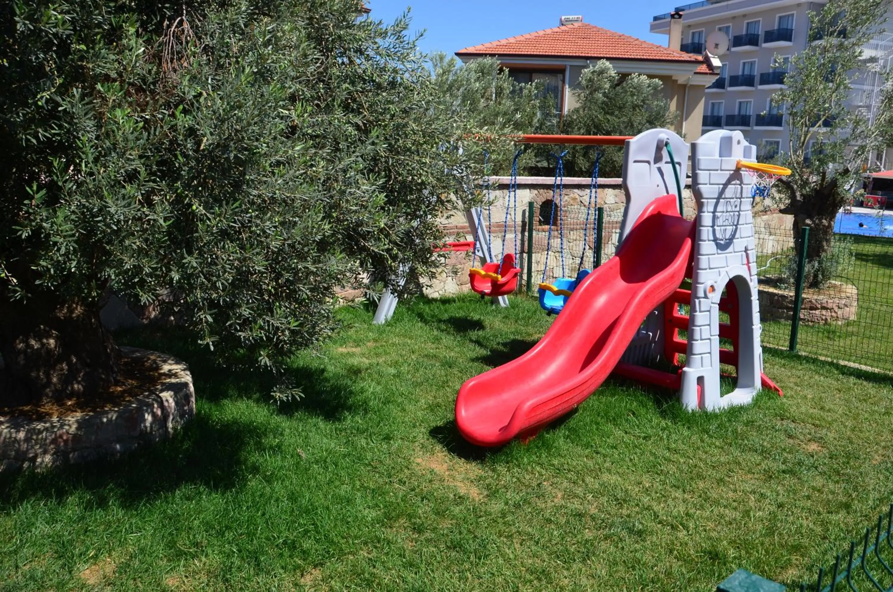 Area and facilities in Elisa Hotel