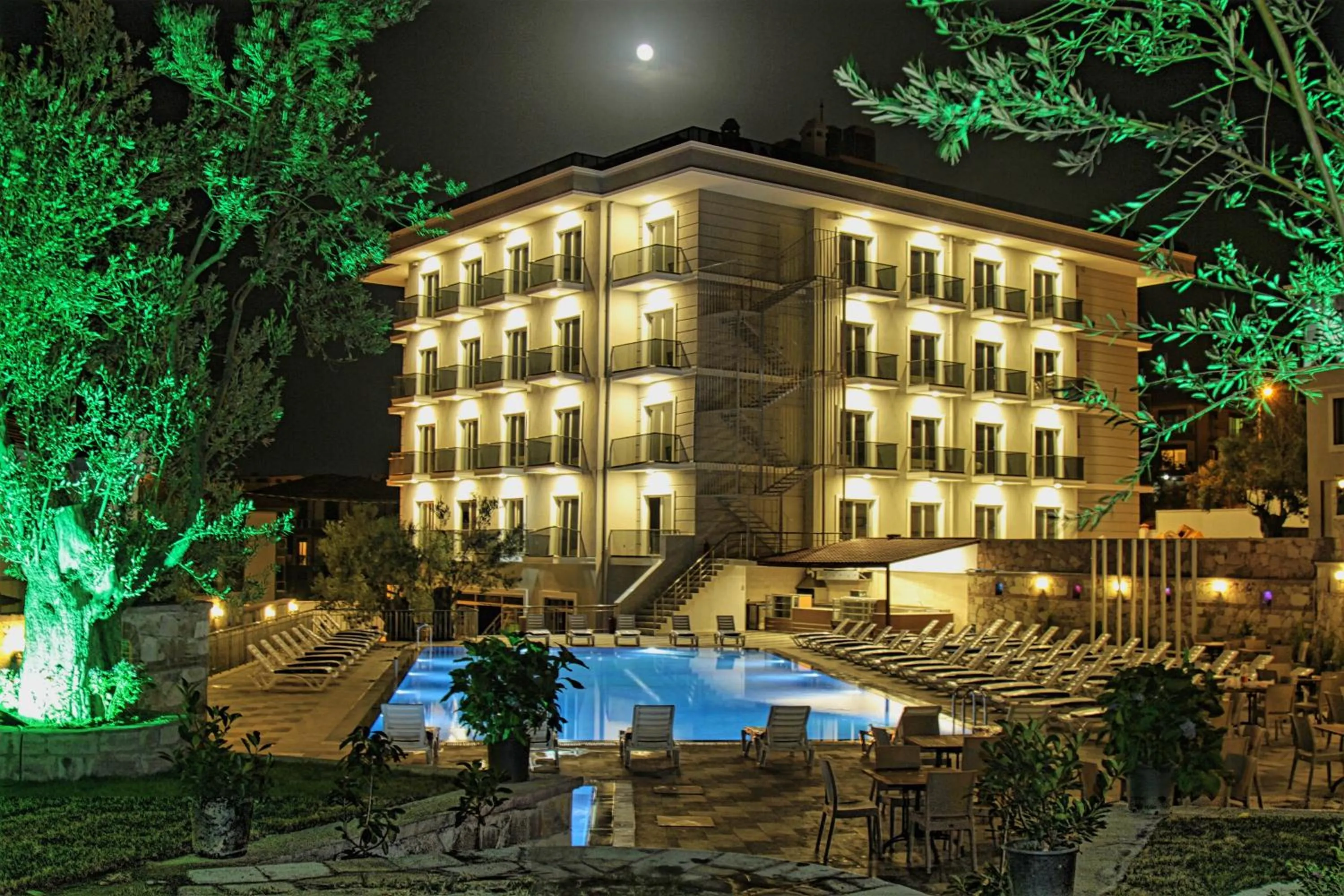 Facade/entrance in Elisa Hotel