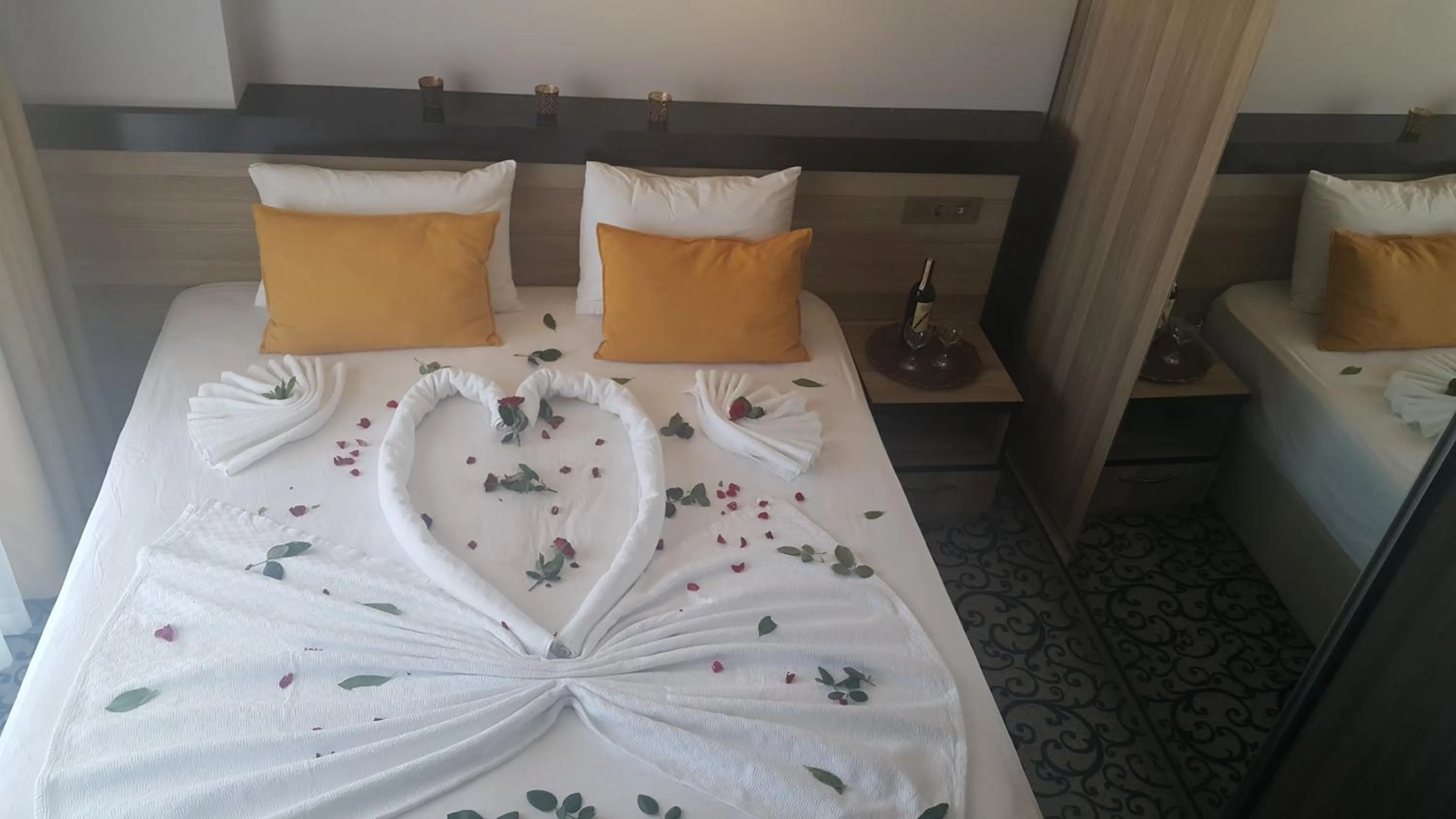 Bedroom in Elisa Hotel