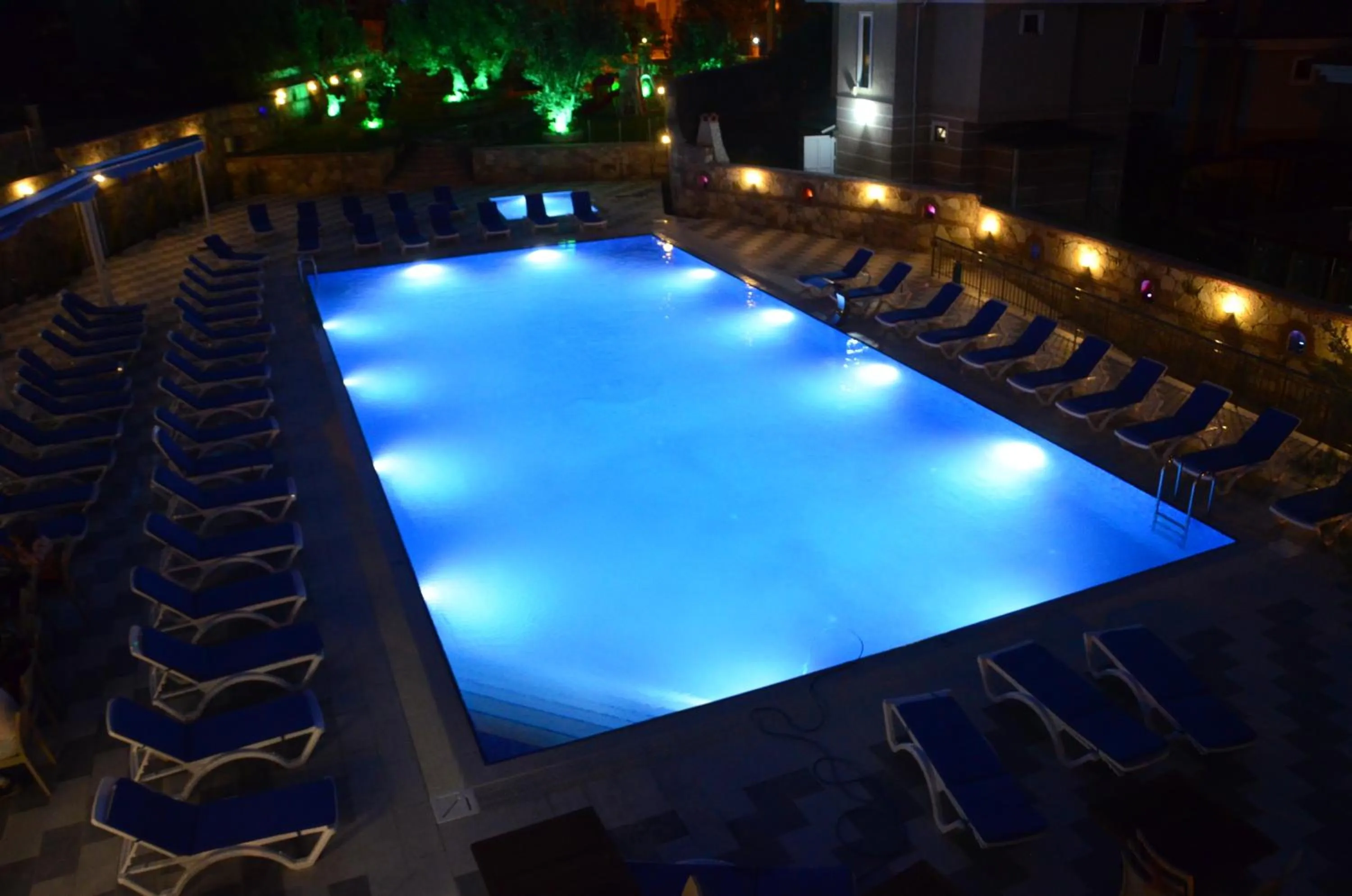 Swimming pool in Elisa Hotel