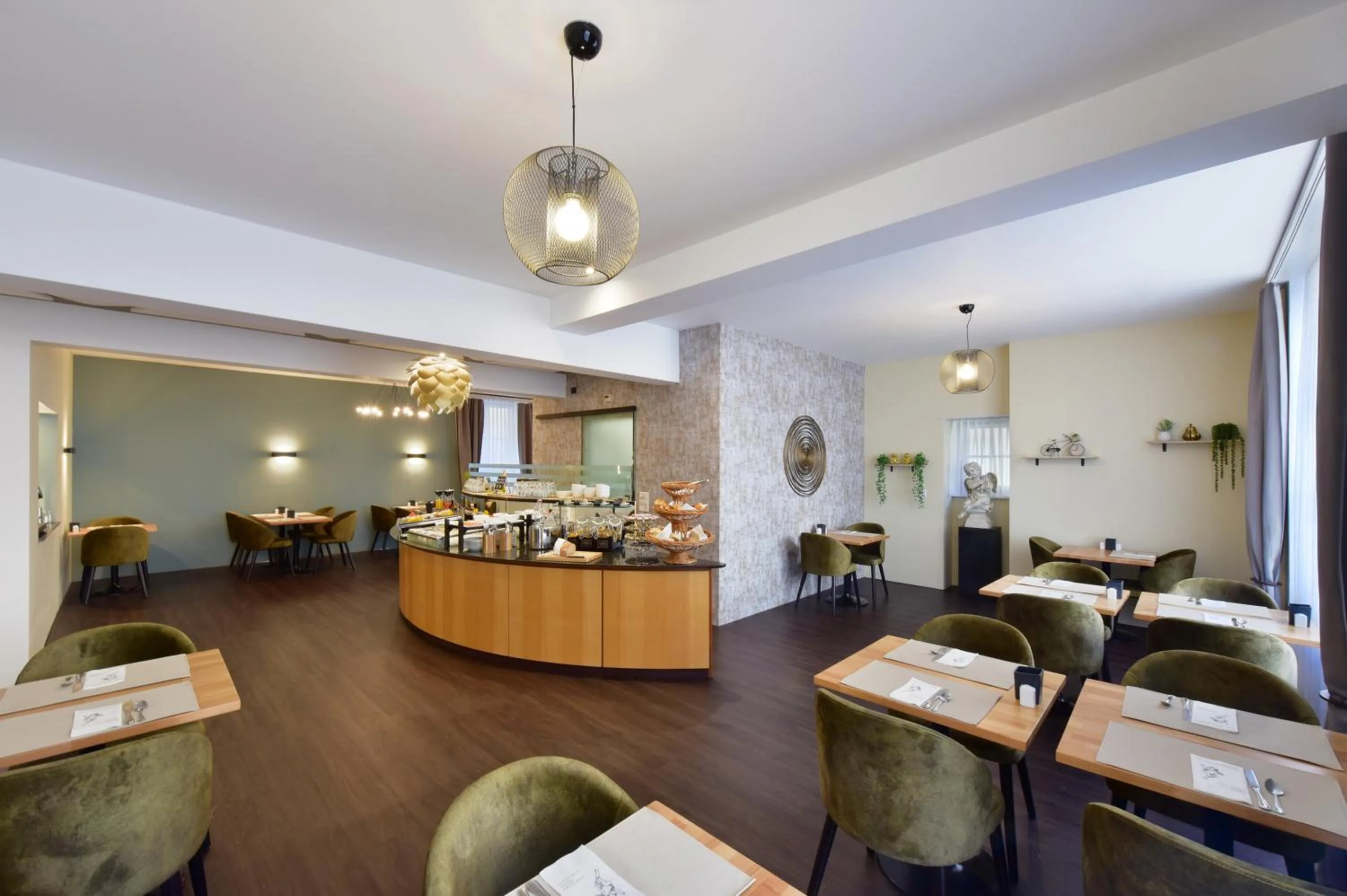 Breakfast in Hotel Engel