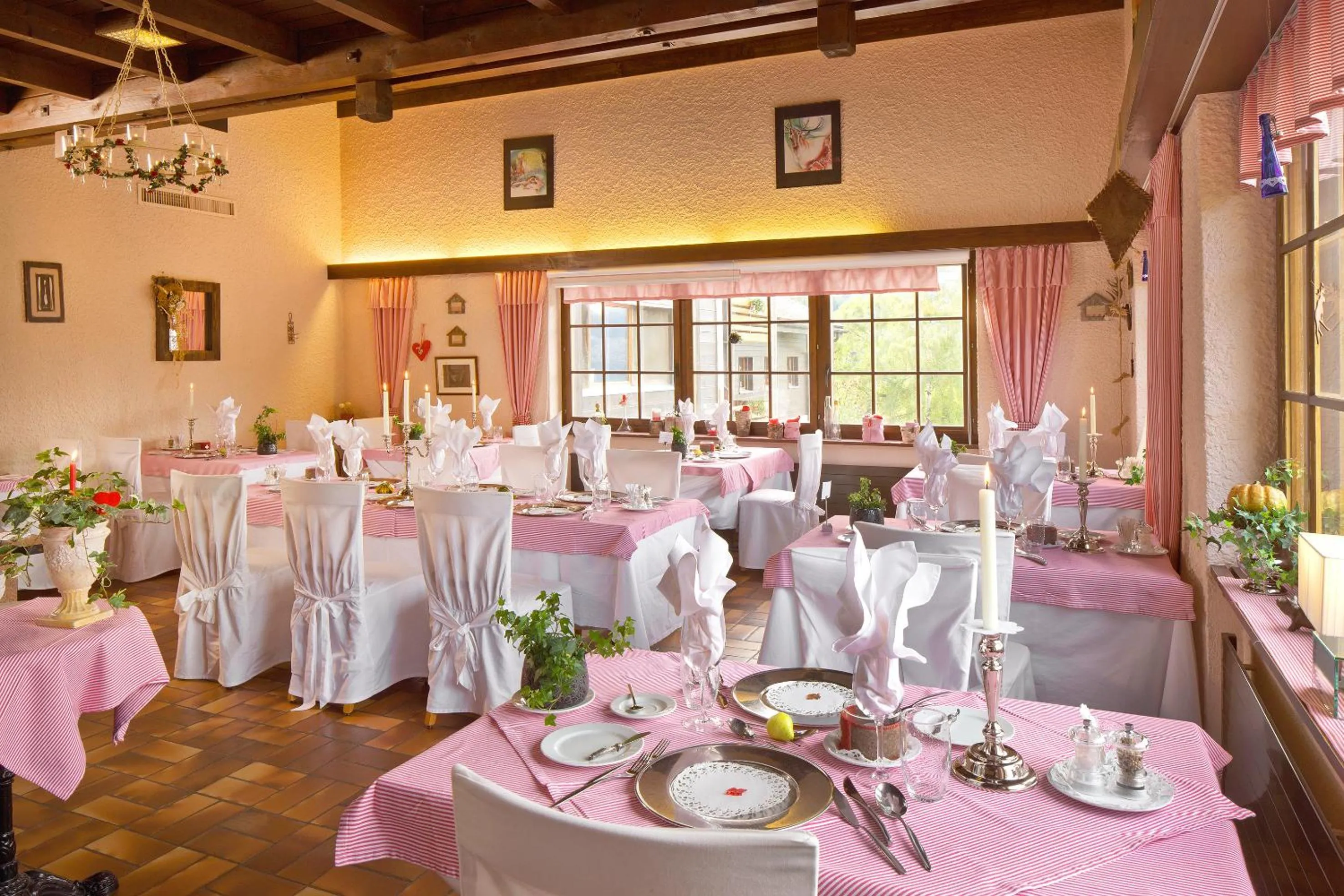 Restaurant/places to eat in Hotel Restaurant Bürchnerhof