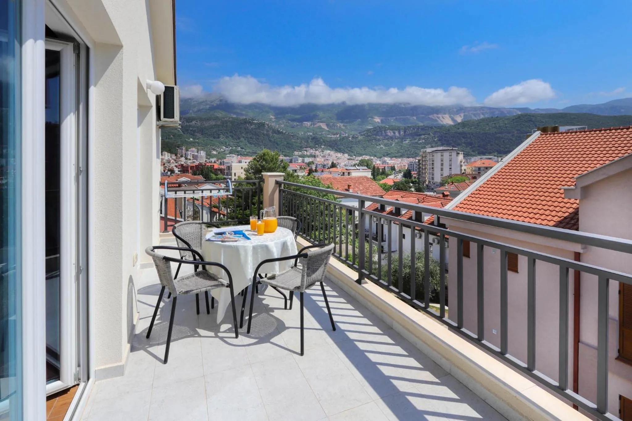 Balcony/Terrace in Aqua Breeze Apartments