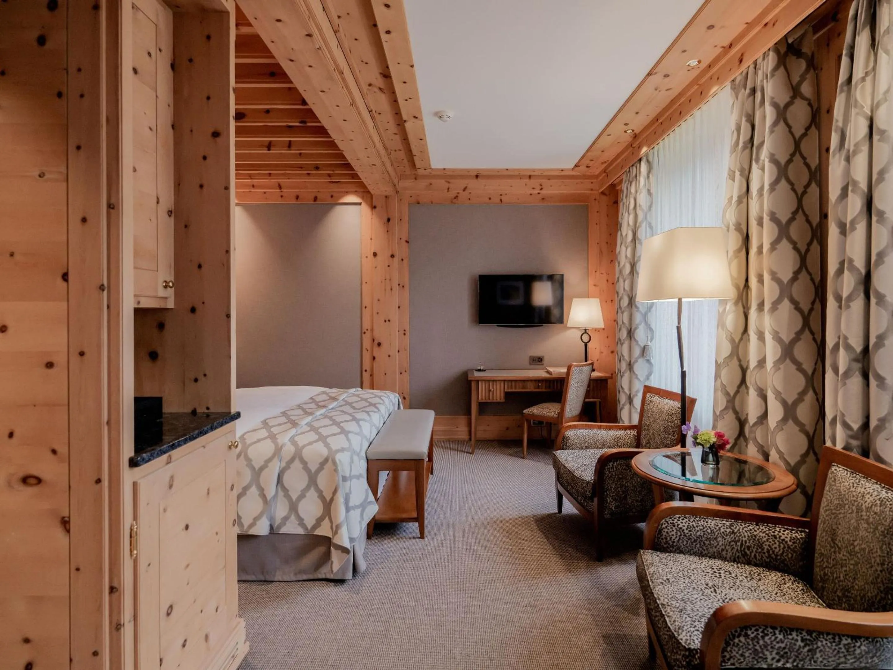 Bedroom, Bed in Kulm Hotel St. Moritz