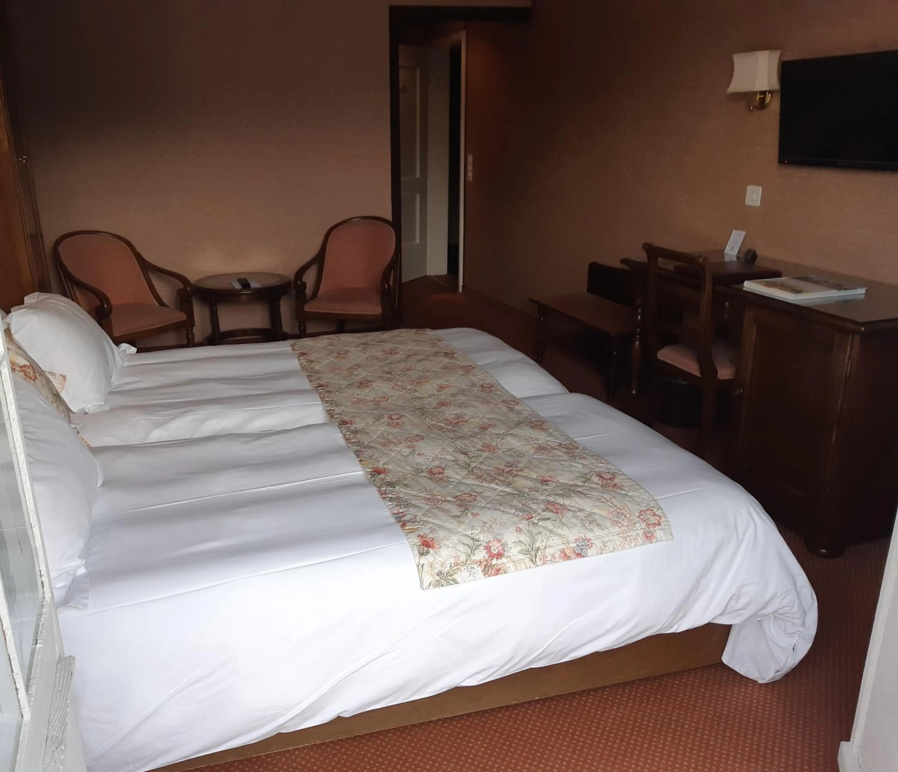 Photo of the whole room, Bed in Hotel Regina