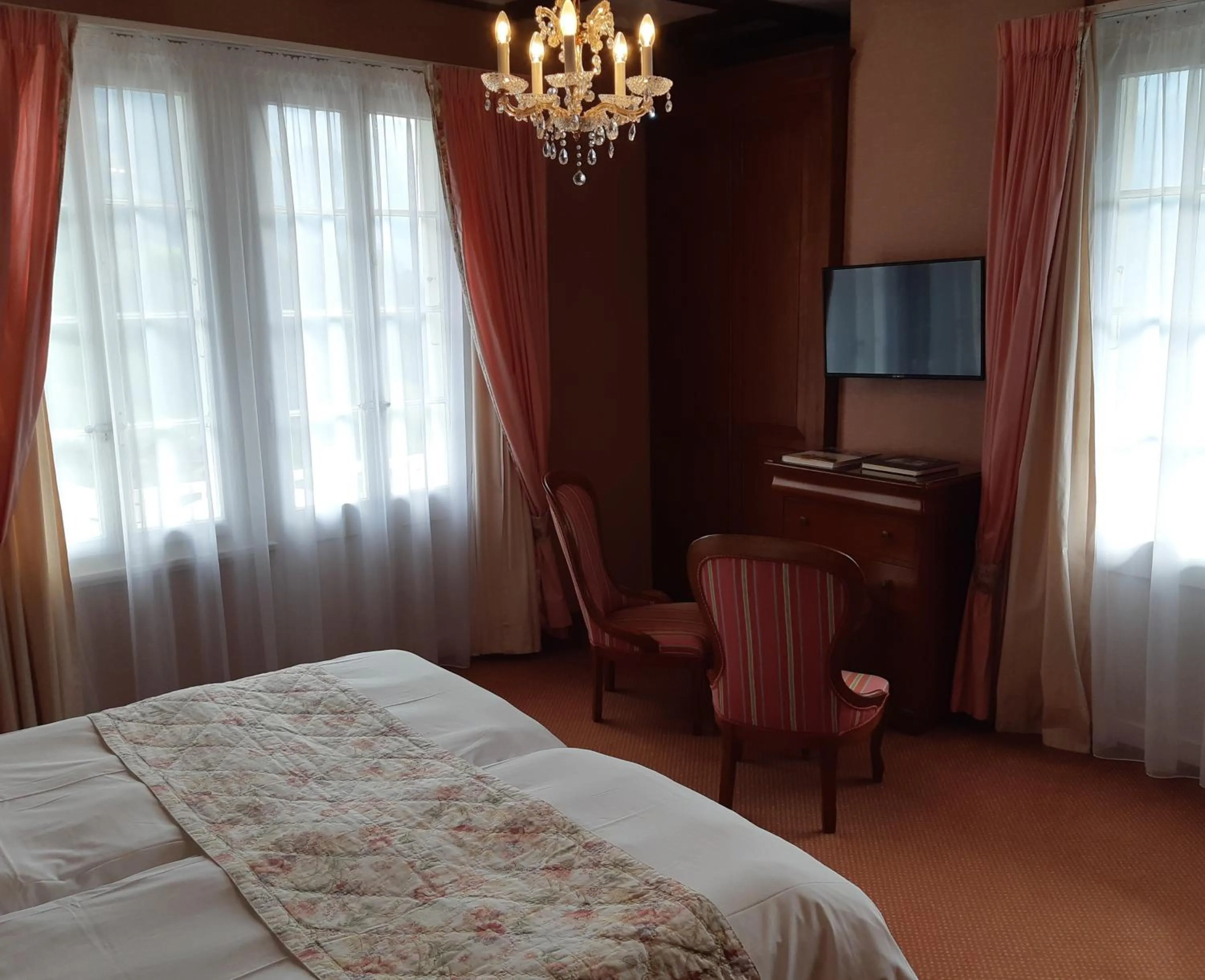 Photo of the whole room, Bed in Hotel Regina