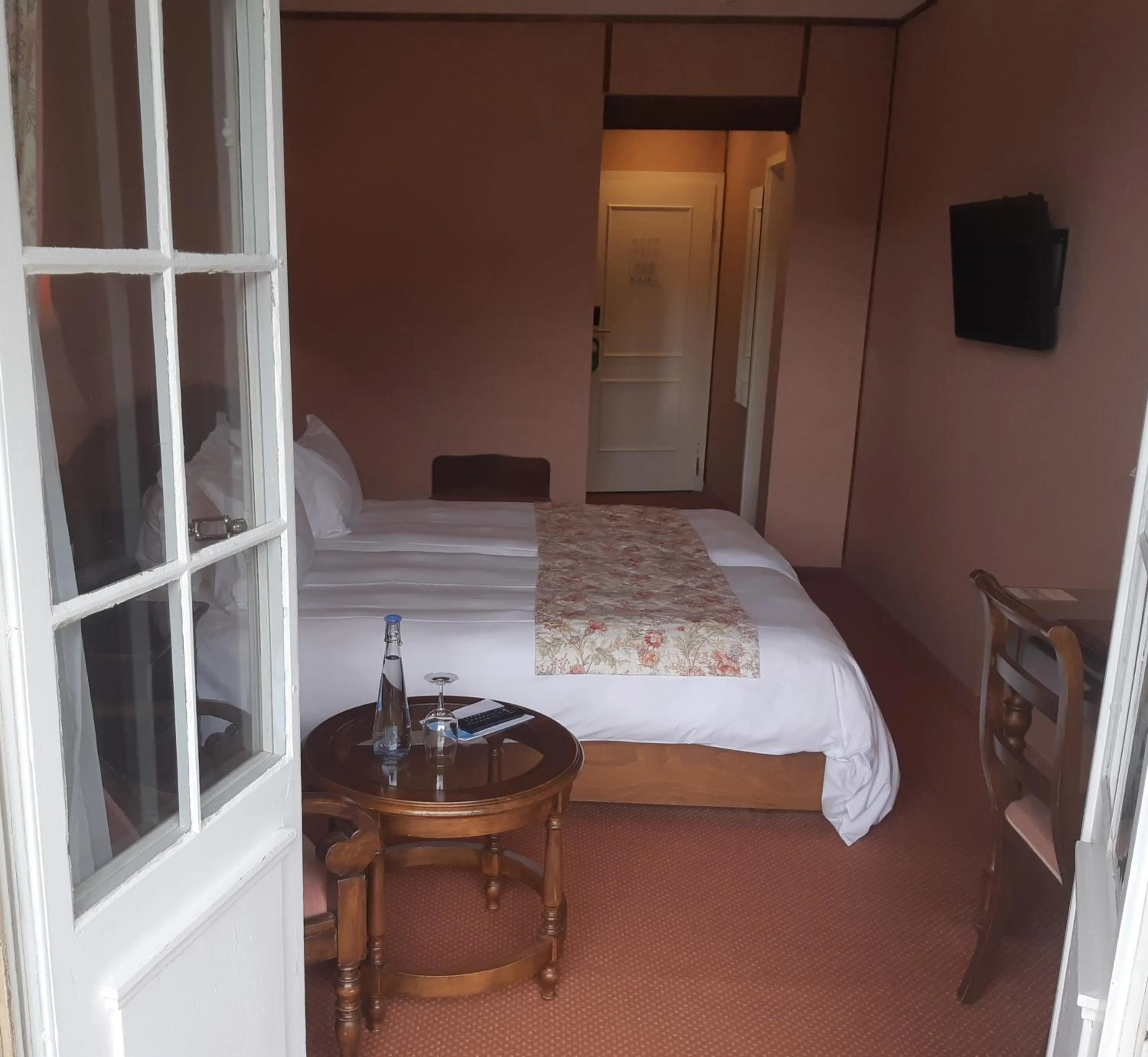 Photo of the whole room, Bed in Hotel Regina