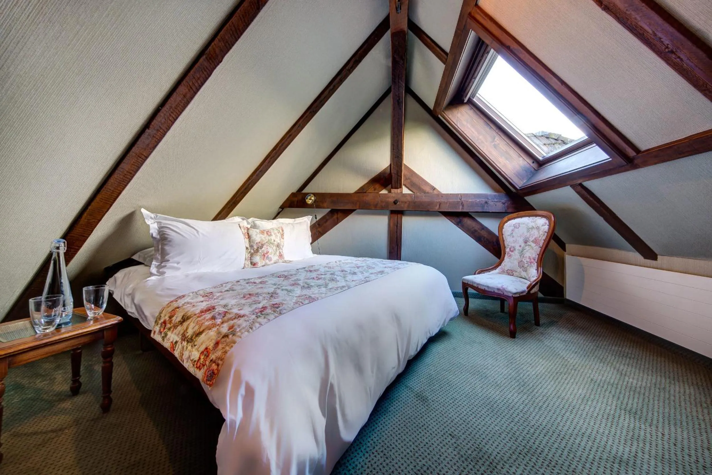 Other, Bed in Hotel Regina