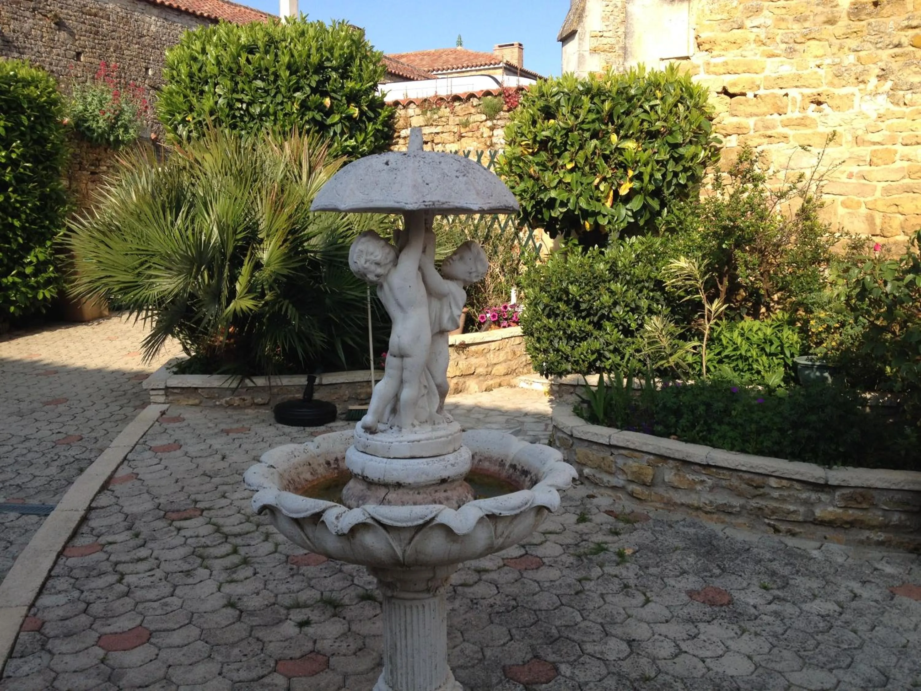 Decorative detail in Le relais de la cure