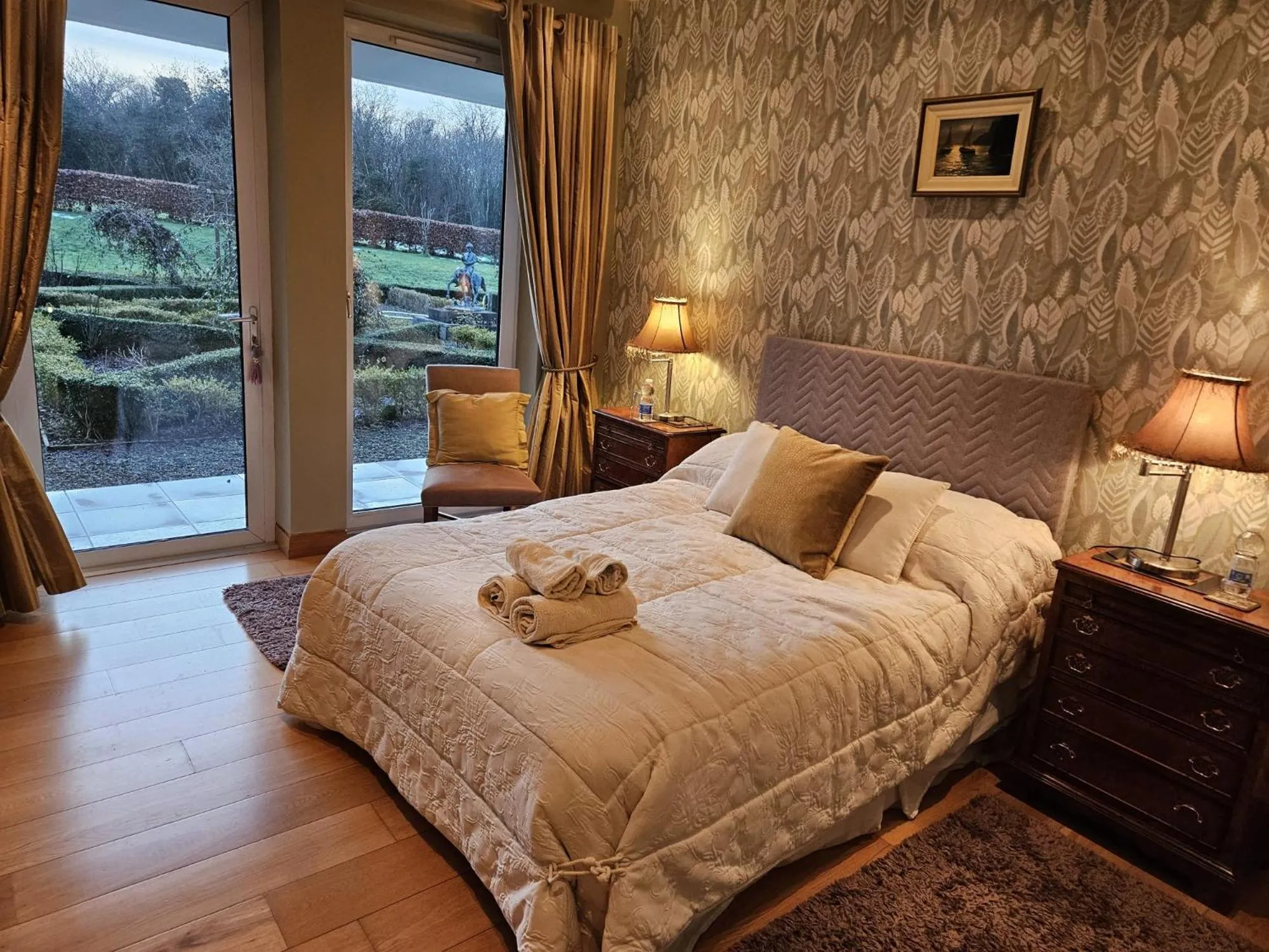 Bedroom, Bed in Hazelwood Country House