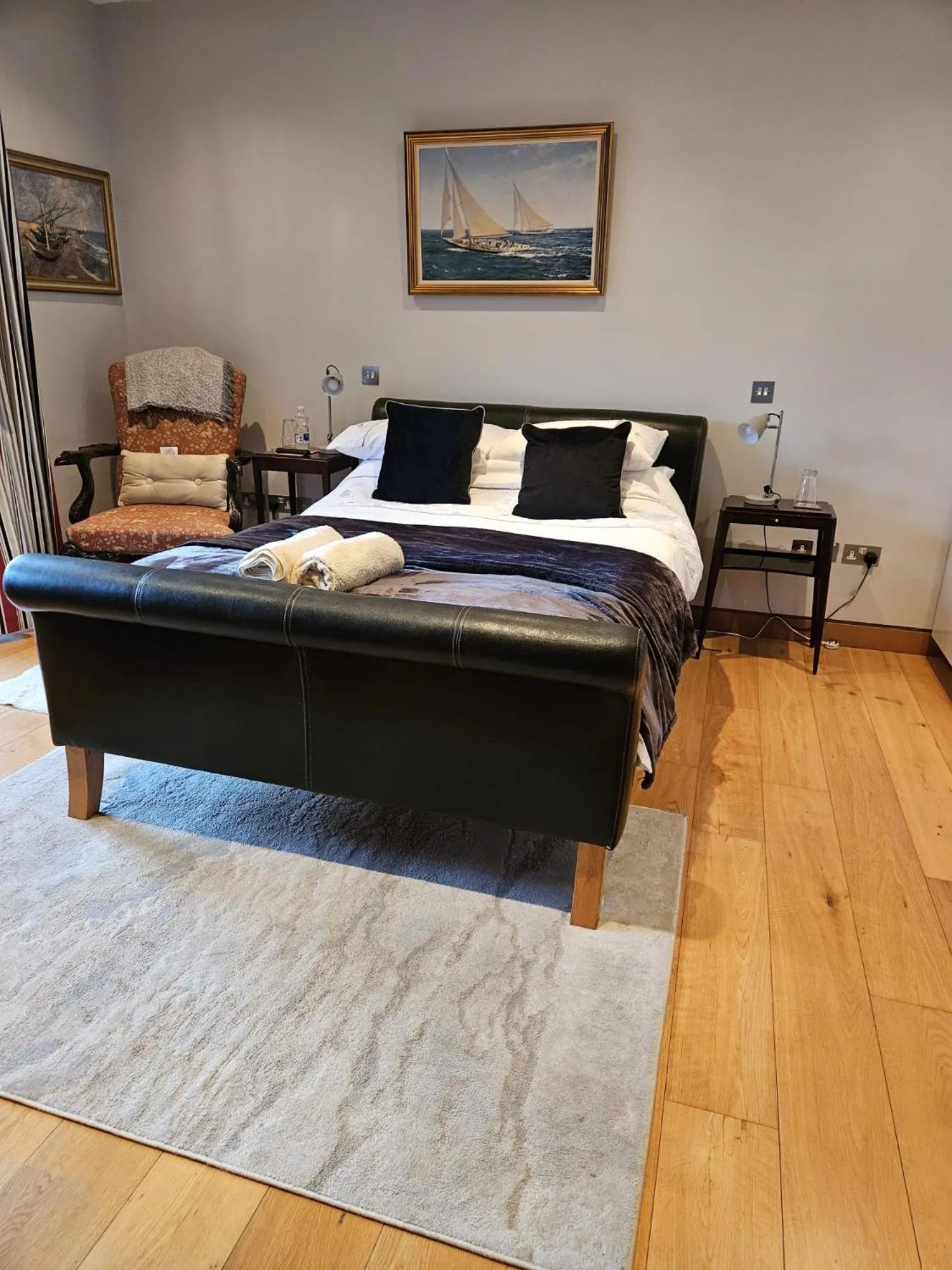 Bed in Hazelwood Country House