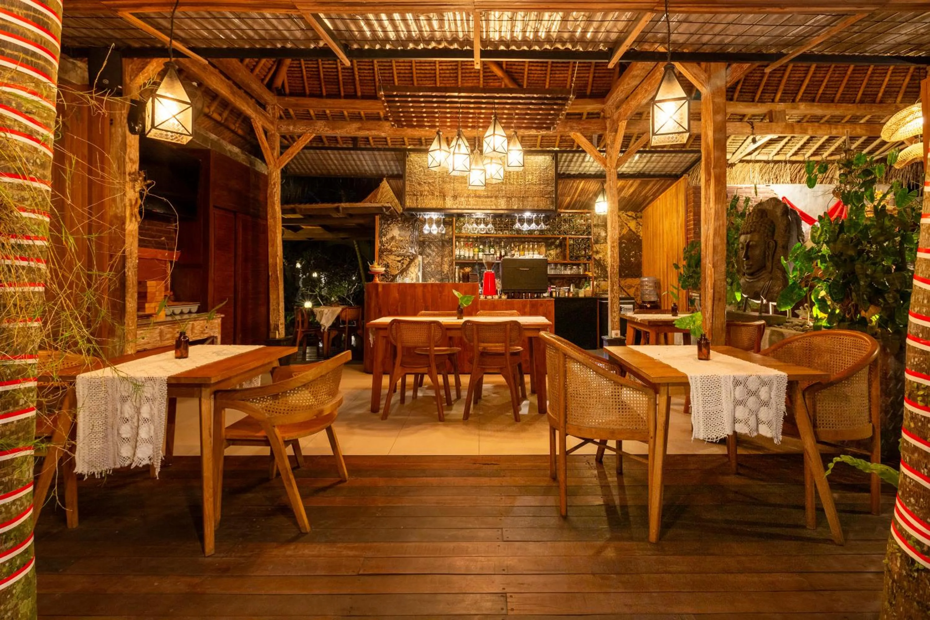 Restaurant/places to eat in Bije Suite Villa Ubud