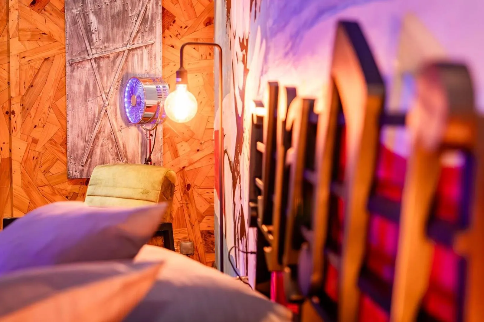 Decorative detail, Bed in Ocean Suites