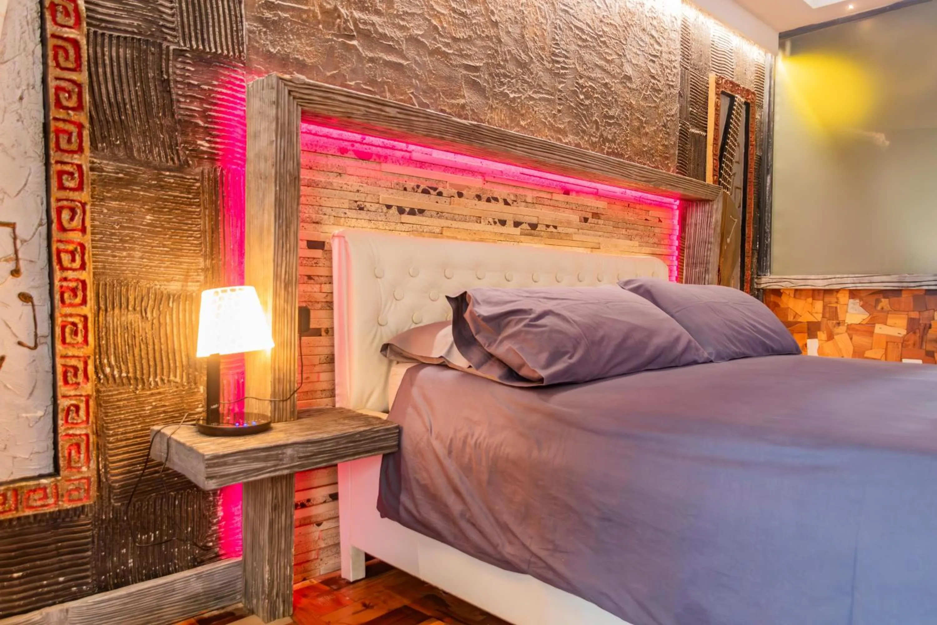 Bedroom, Bed in Ocean Suites