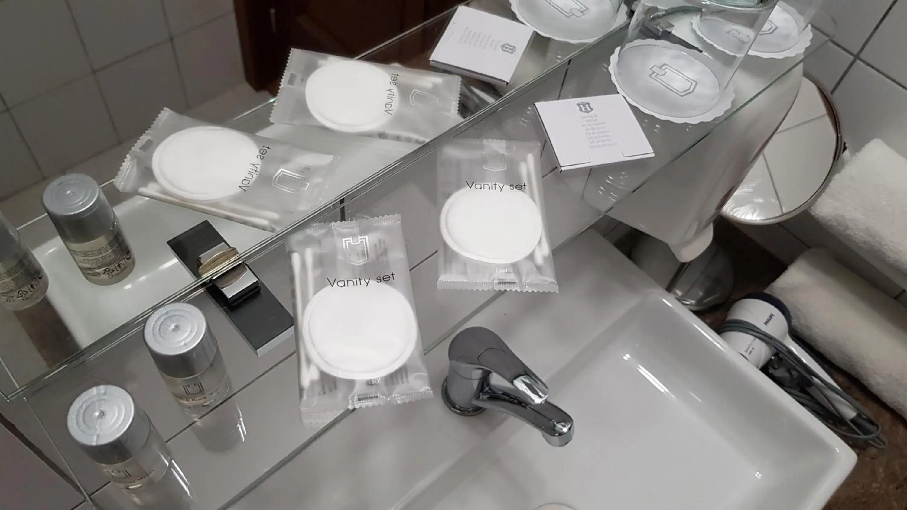 Deluxe Double or Twin Room with Lake View in Anna Panzió & Wellness Siófok Deluxe Double or Twin Room with Lake View in Anna Panzió & Wellness Siófok