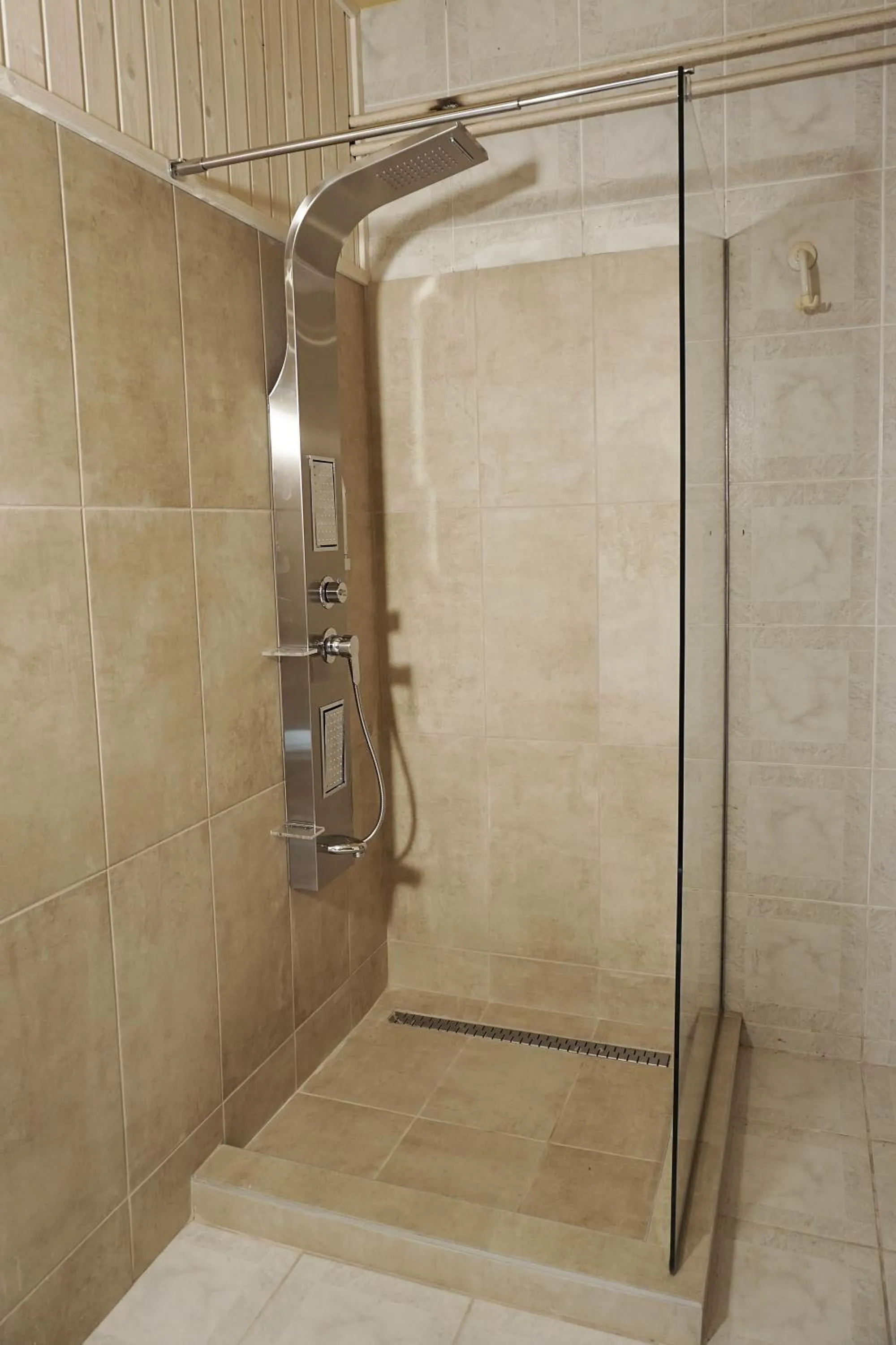 Shower in Anna Panzió & Wellness Siófok