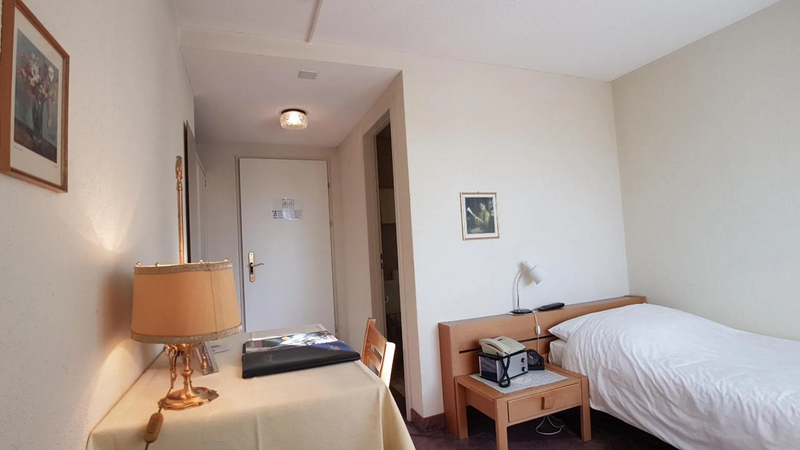 Living room, Bed in Seiler au Lac