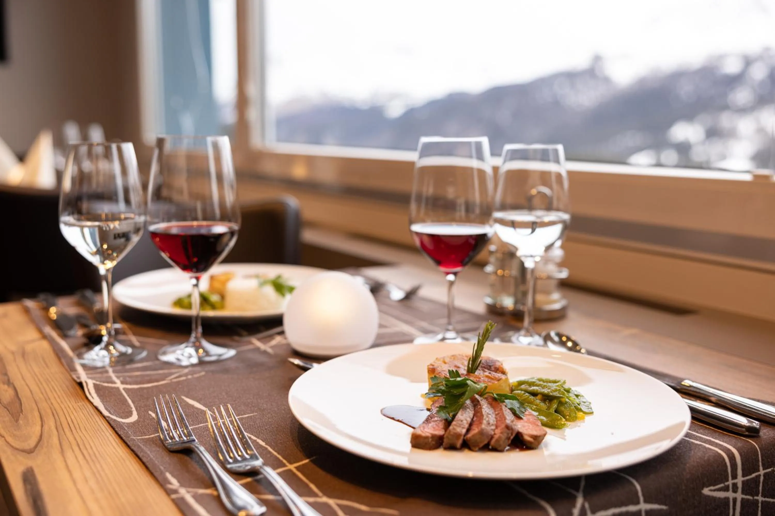 Restaurant/places to eat in Hotel Hohe Promenade