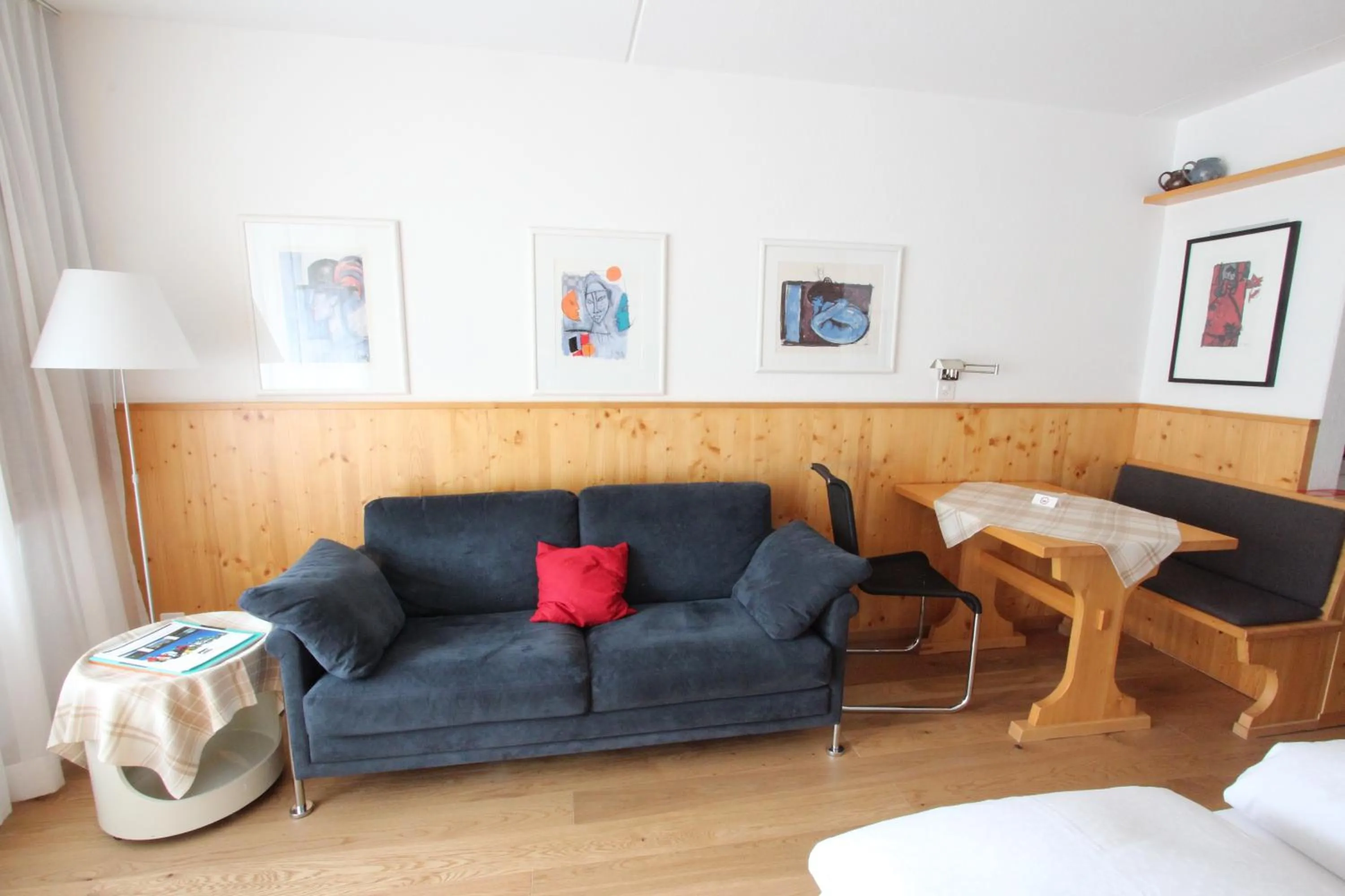 Bed in Hotel des Alpes