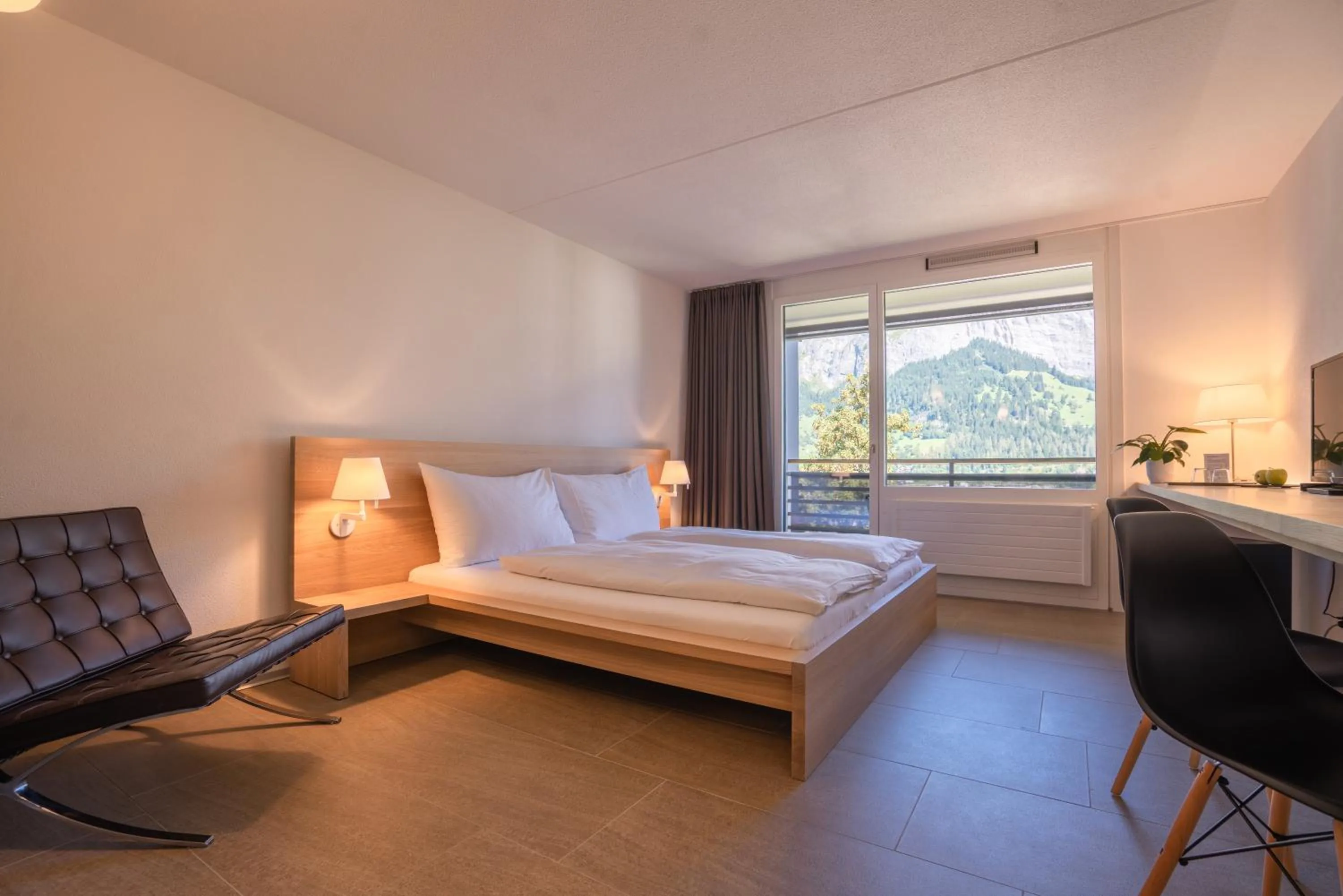 Bedroom, Bed in Hotel des Alpes