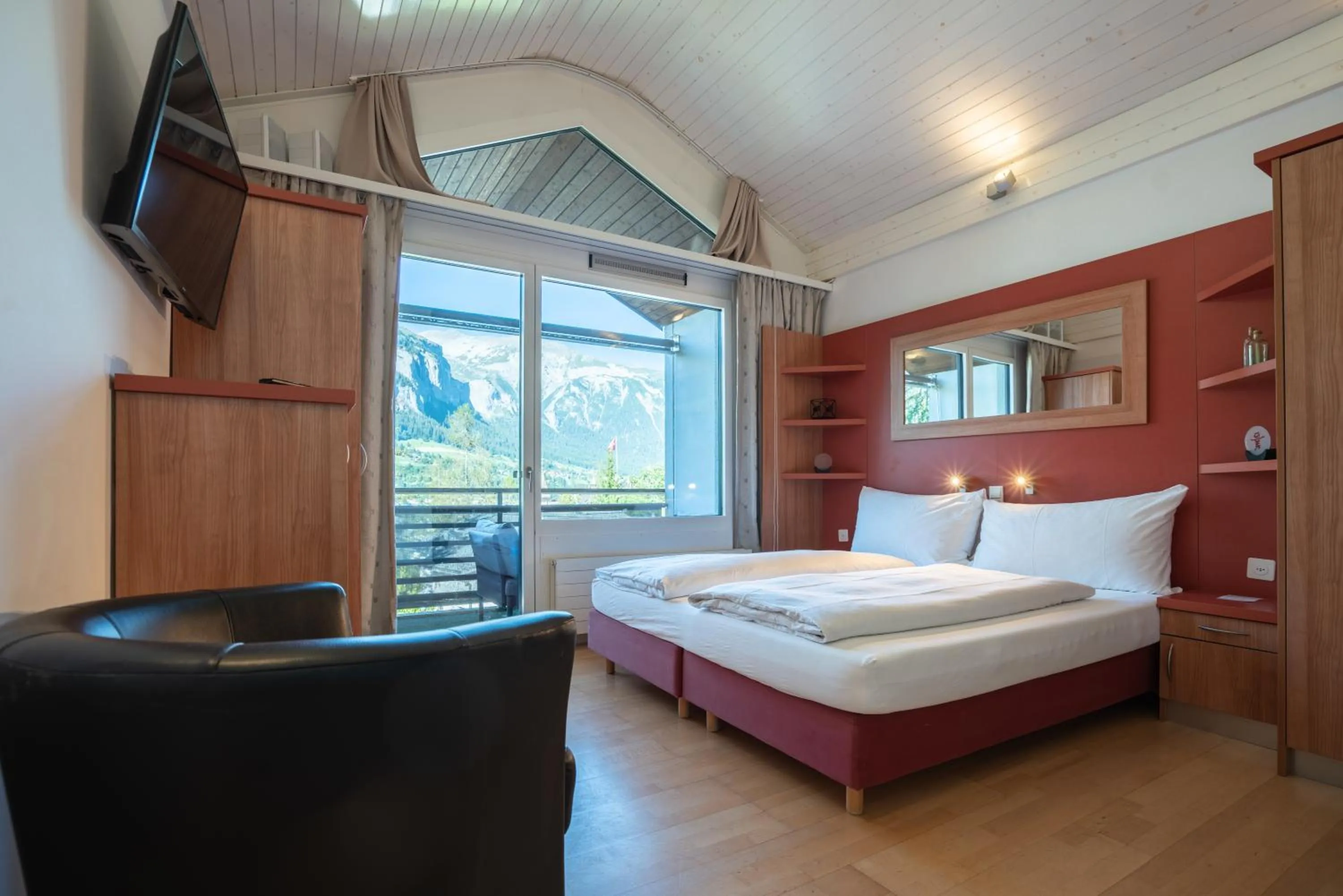 Bedroom, Bed in Hotel des Alpes