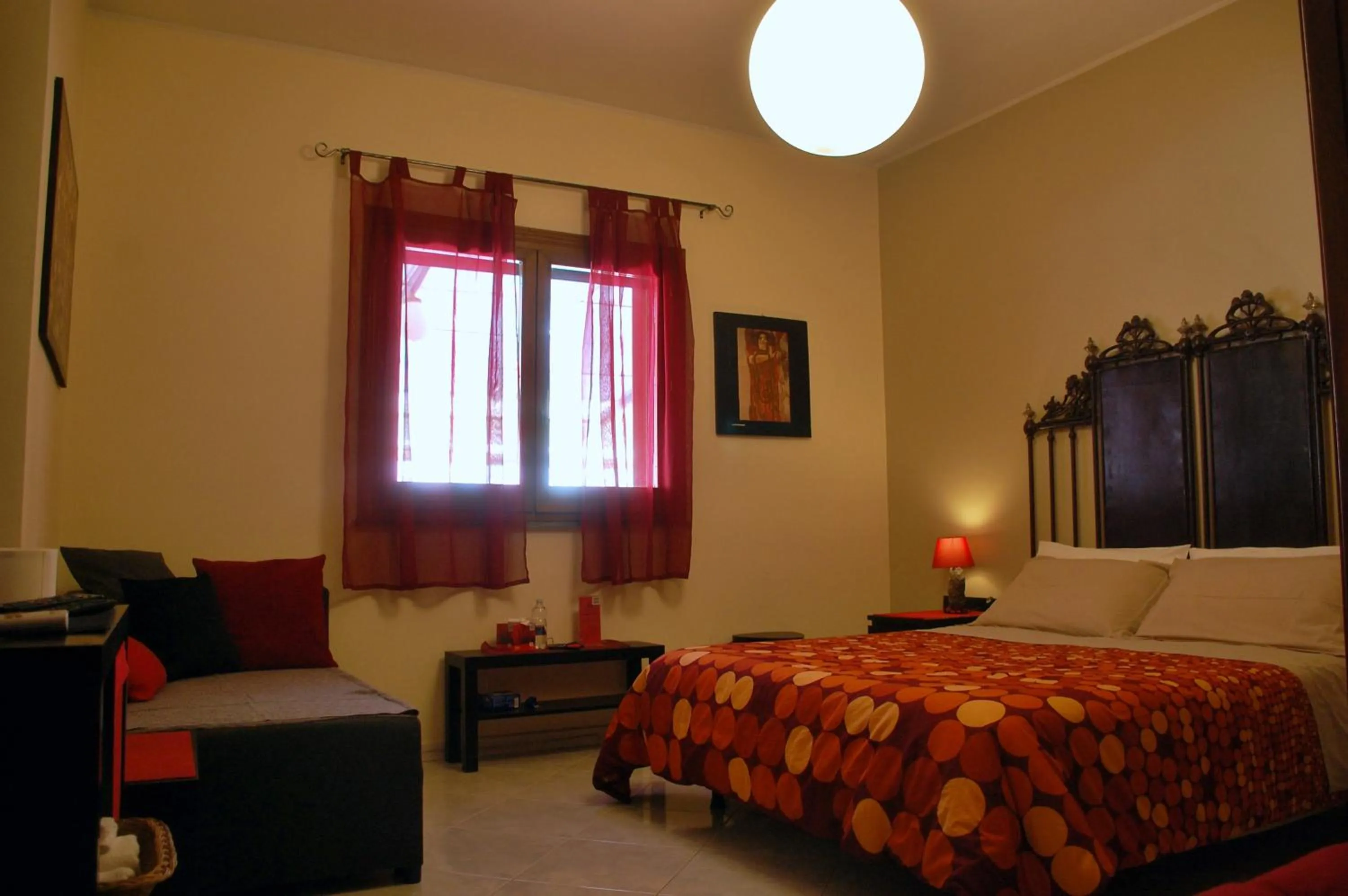 Bedroom, Bed in B&B il rosso e il nero