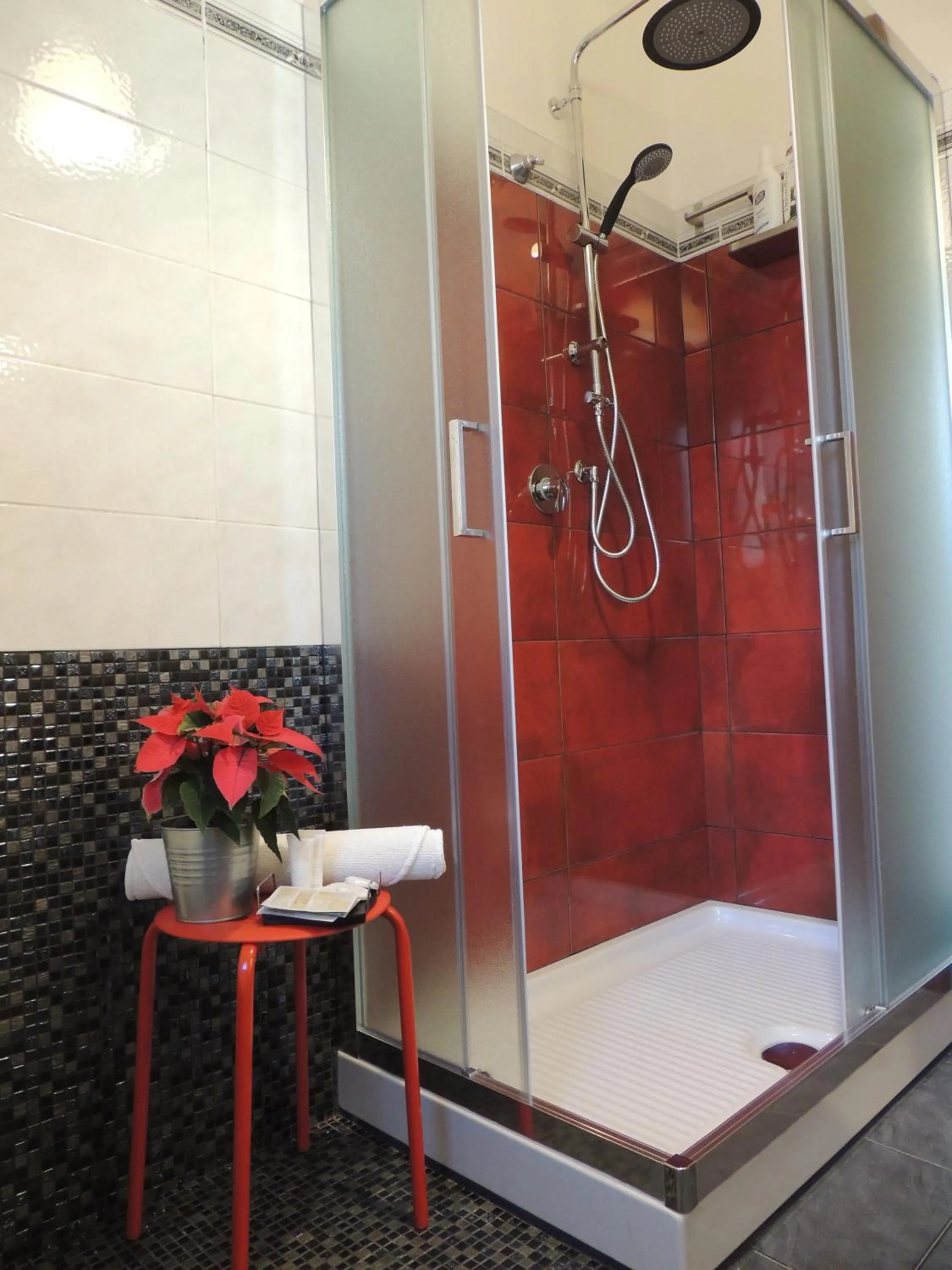 Bathroom in B&B il rosso e il nero