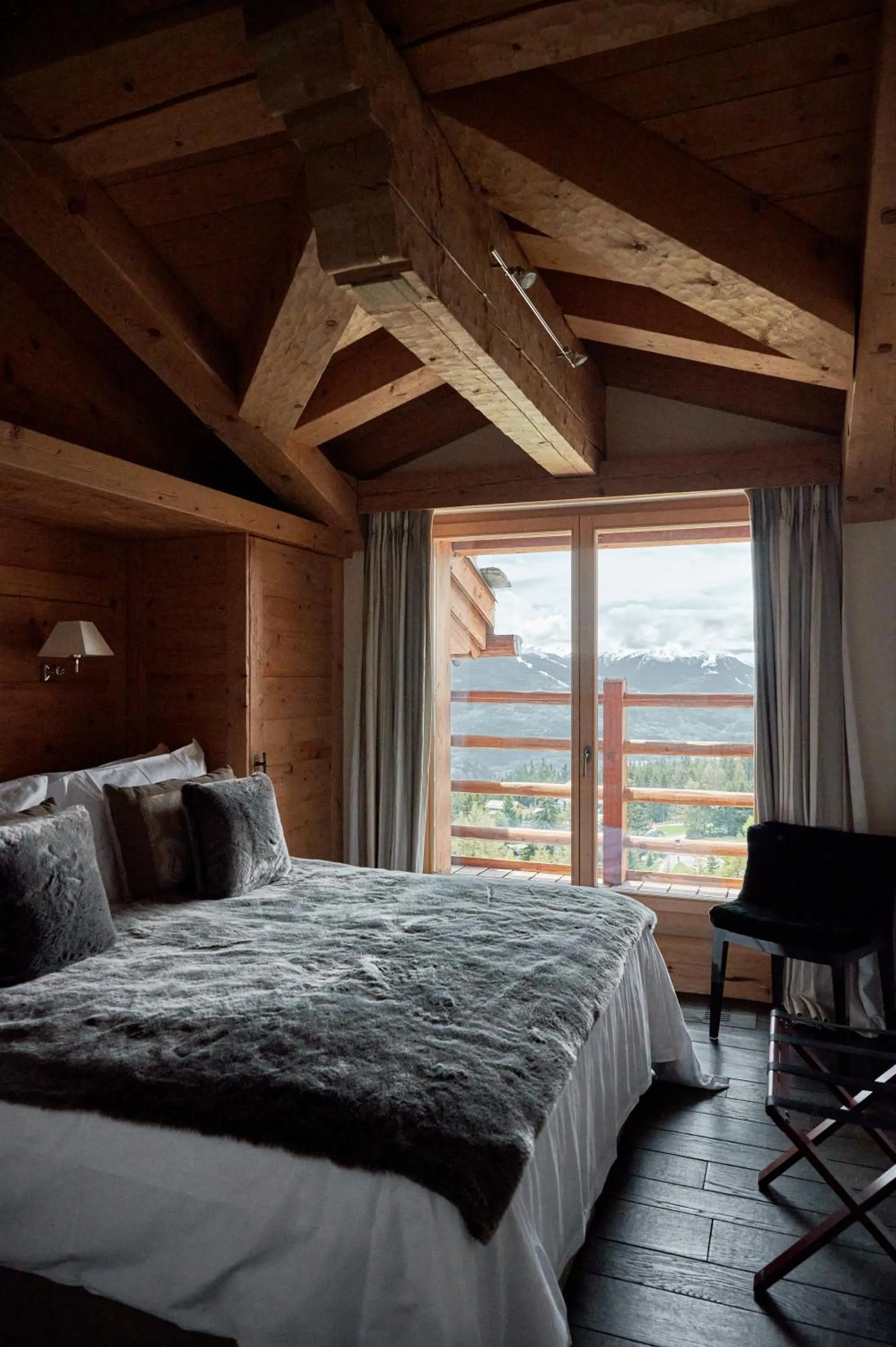 Bedroom, Bed in LeCrans